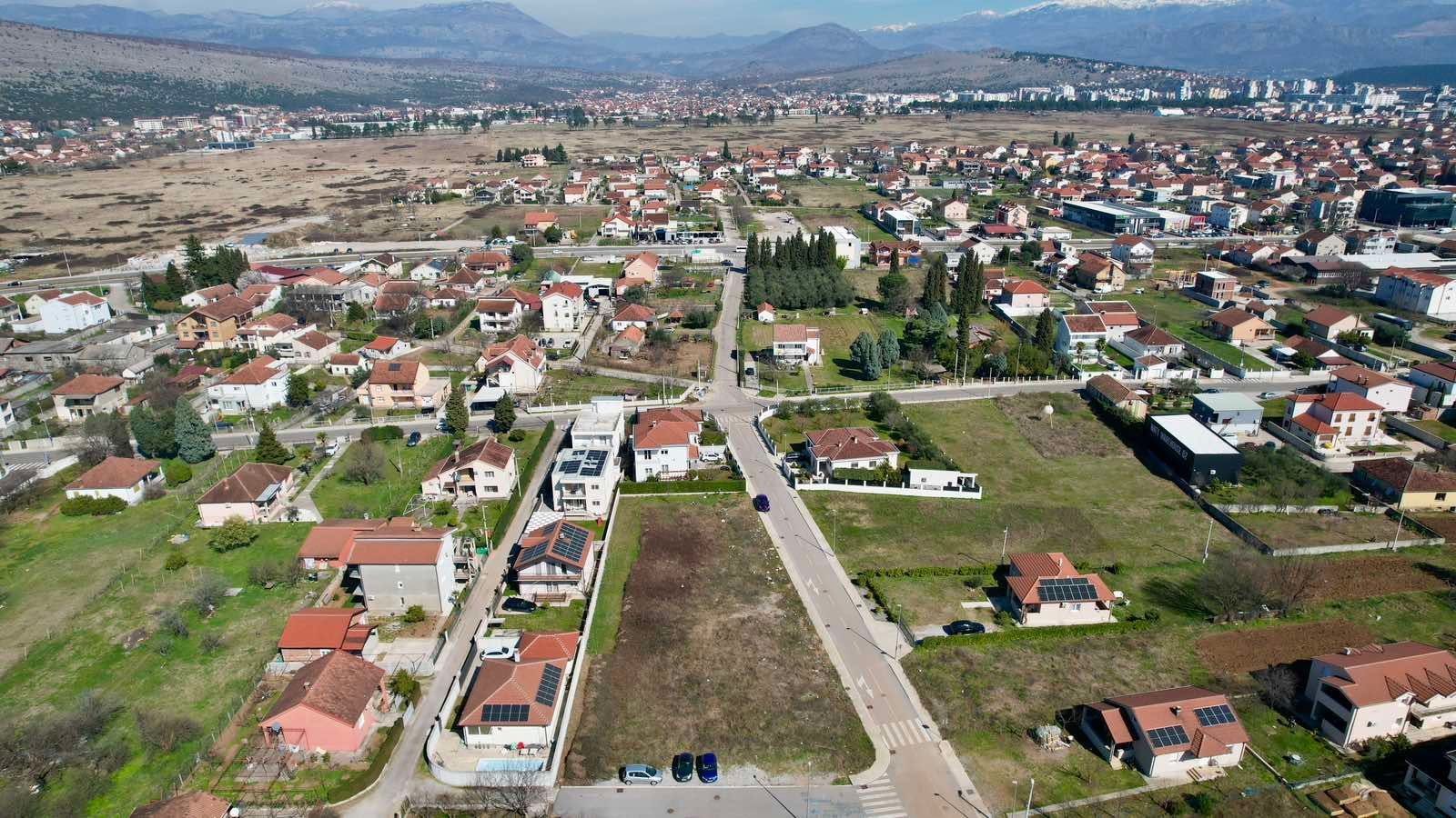 Urbanizovan plac 2122m2 na atraktivnoj lokaciji-Podgorica,Gornja Gorica - Amfora Real Estate