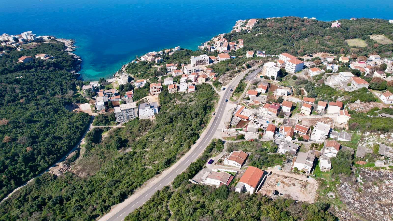 Urbanizovan plac 564m2 sa pogledom na more-Utjeha,Bar - Amfora Real Estate