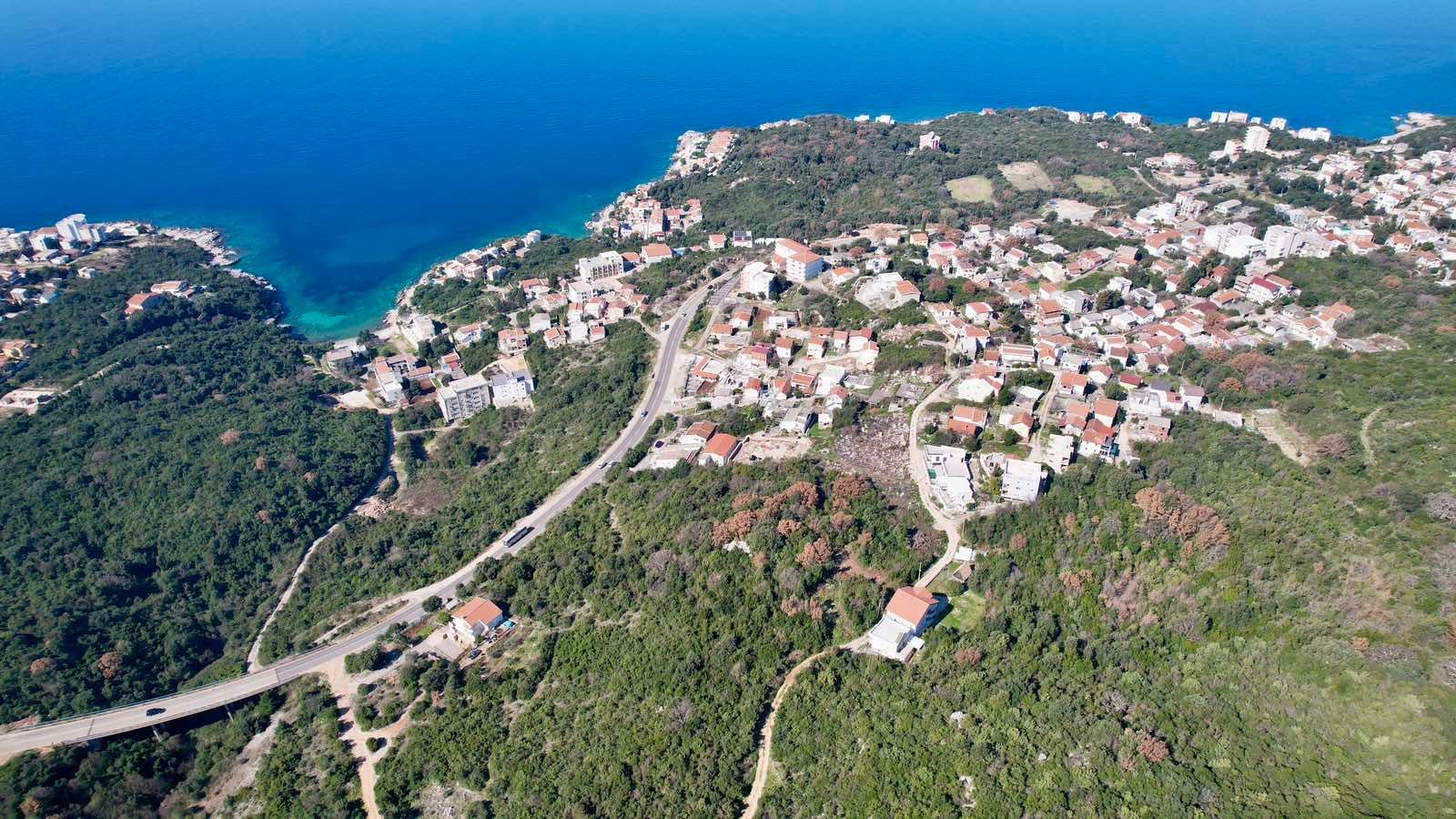 Urbanizovan plac 564m2 sa pogledom na more-Utjeha,Bar - Amfora Real Estate