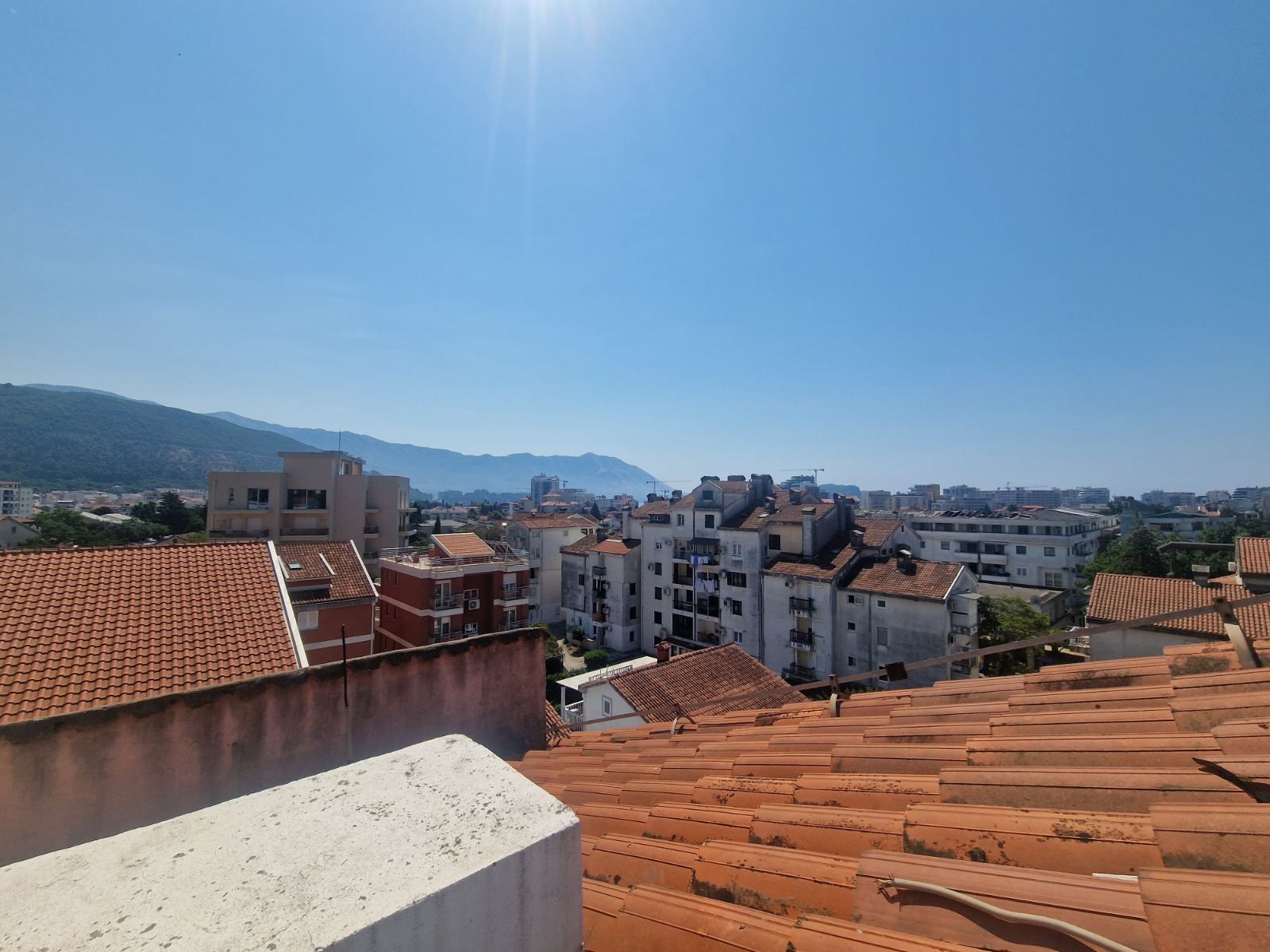 amforaproperty.com/Dvosoban stan 60m2 u Budvi (NA DUZI PERIOD)