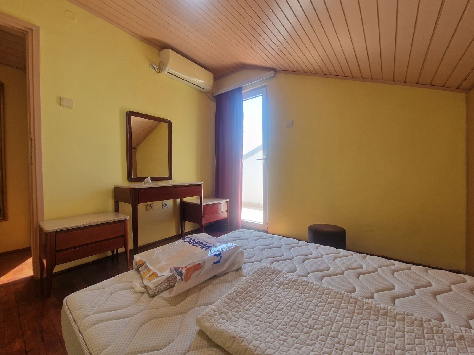 amforaproperty.com/Dvosoban stan 60m2 u Budvi (NA DUZI PERIOD)