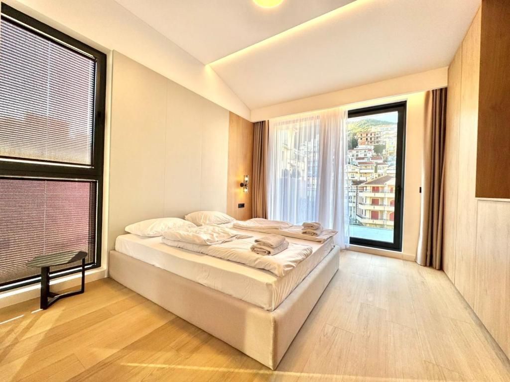 amforaproperty.com/EKSKLUZIVNO! Nov, luksuzan i potpuno opremljen dvosoban stan 115.84m² u prestižnom stambenom kompleksu – Budva