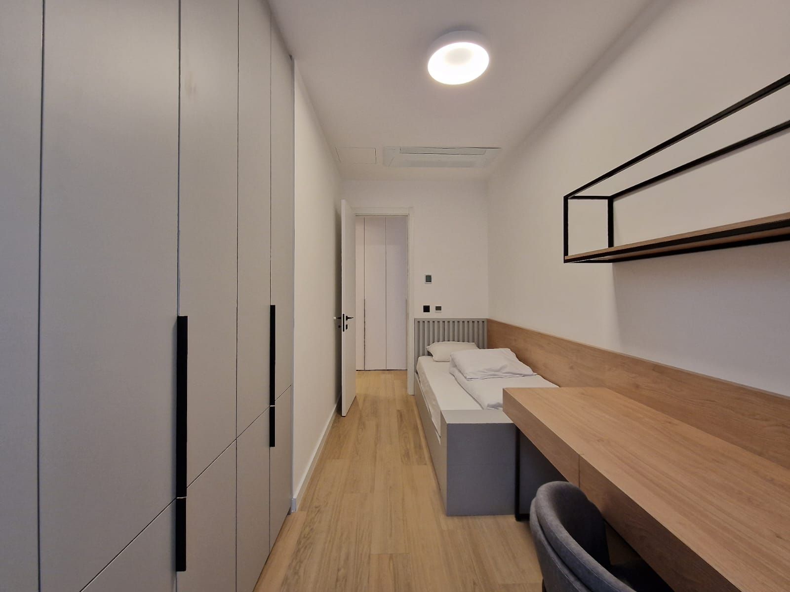 amforaproperty.com/EKSKLUZIVNO! Nov, luksuzan i potpuno opremljen dvosoban stan 106.13m² u prestižnom stambenom kompleksu – Budva
