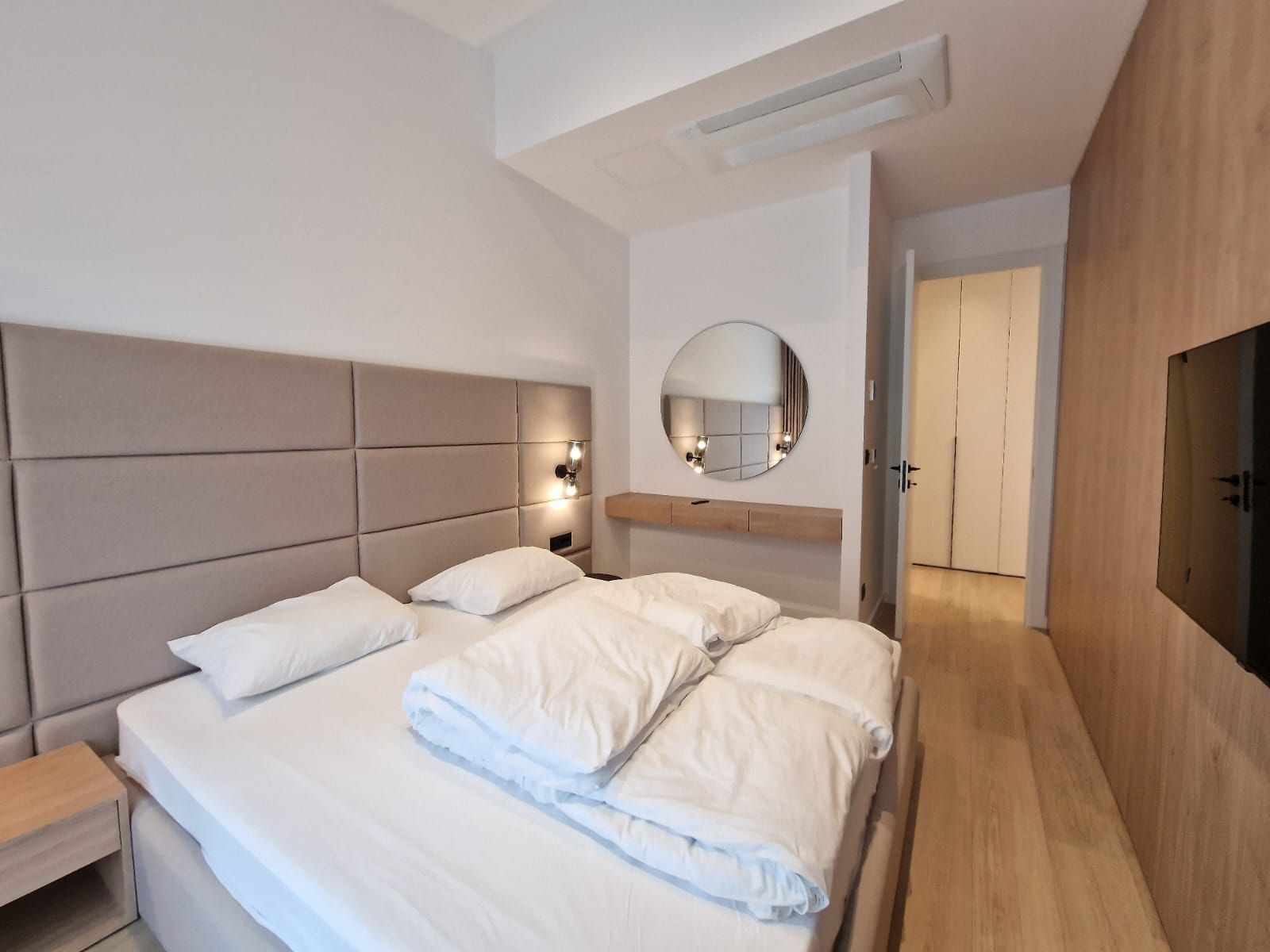 amforaproperty.com/EKSKLUZIVNO! Nov, luksuzan i potpuno opremljen dvosoban stan 106.13m² u prestižnom stambenom kompleksu – Budva