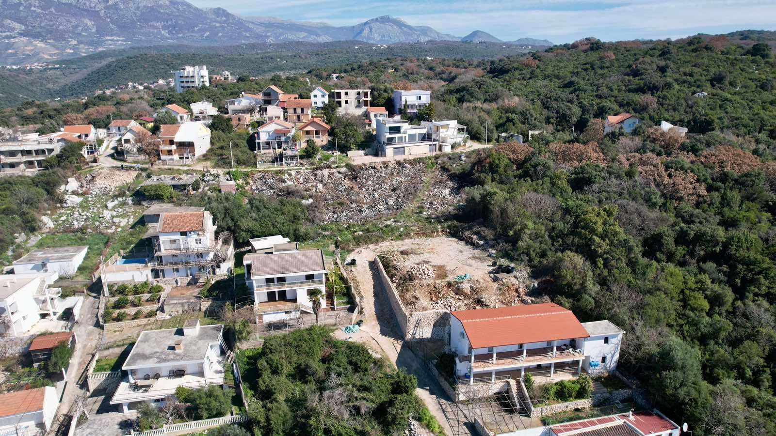 Urbanizovan plac 476m2 sa pogledom na more-Utjeha,Bar - Amfora Real Estate