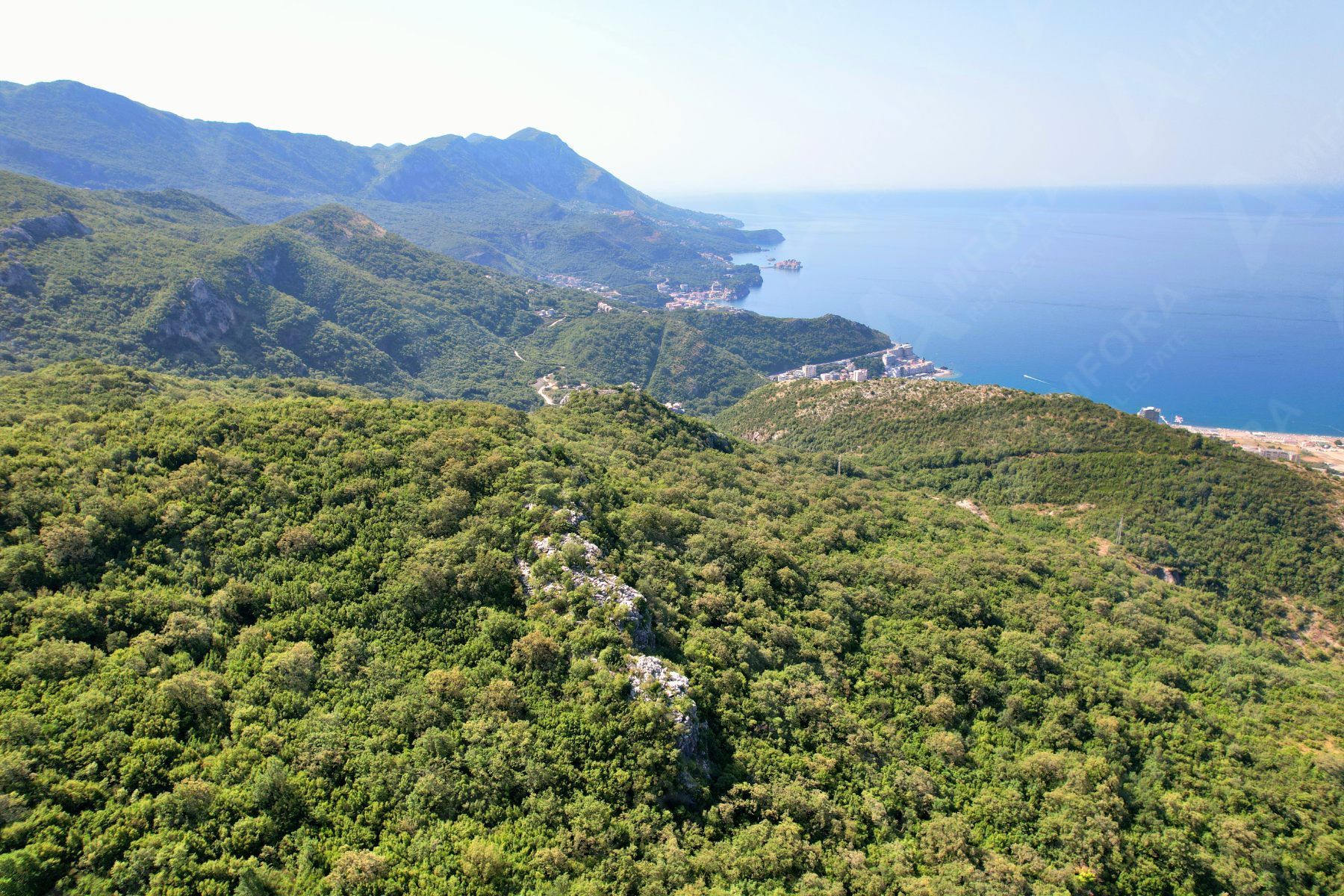 amforaproperty.com/Zemljište 11.000m2 sa panoramskim pogledom na mora i  Budvansku rivijeru