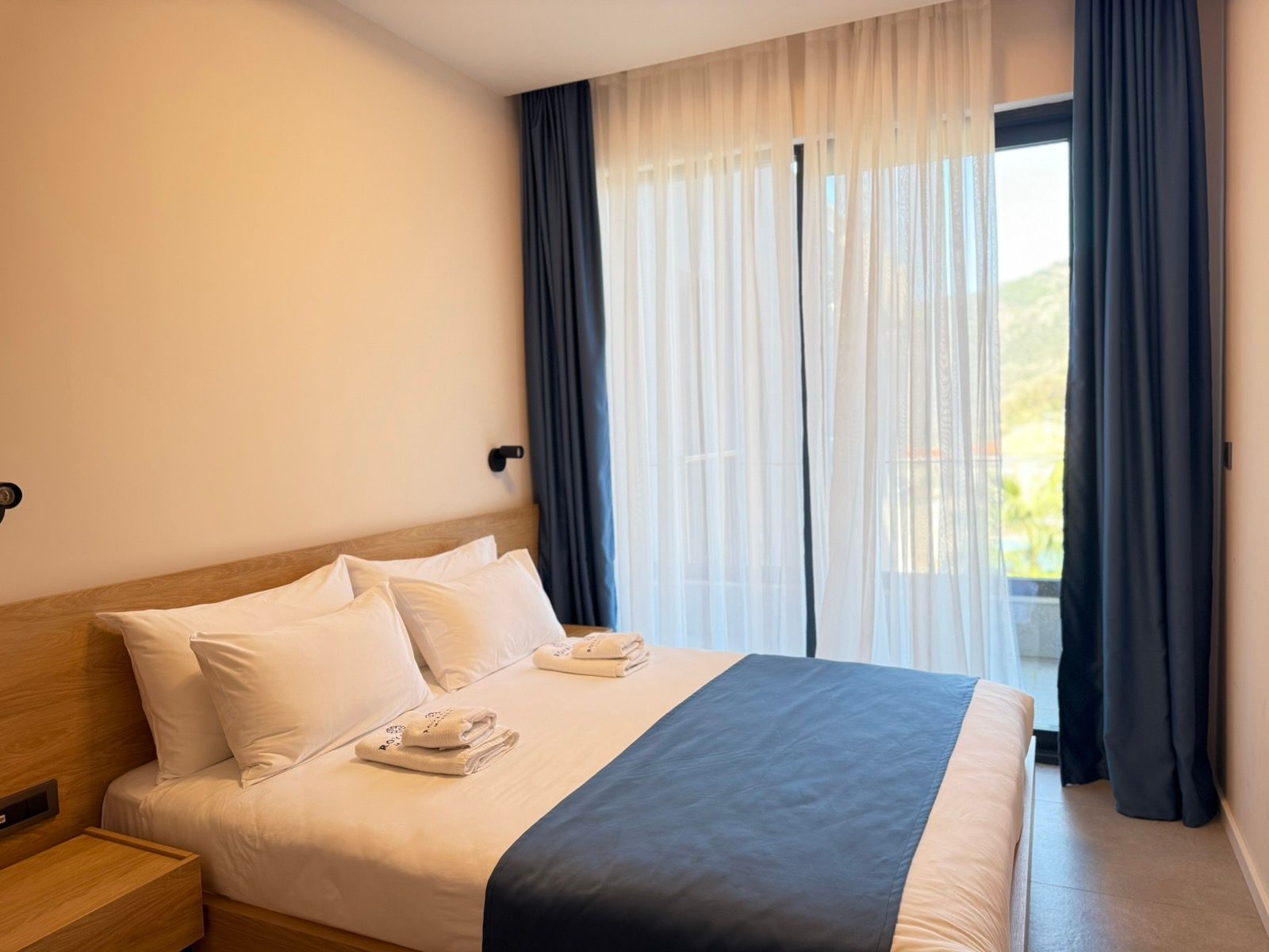 amforaproperty.com/Luksuzan trosoban stan 79.7 u prestižnom kompleksu sa bazenom-Kavač, Kotor