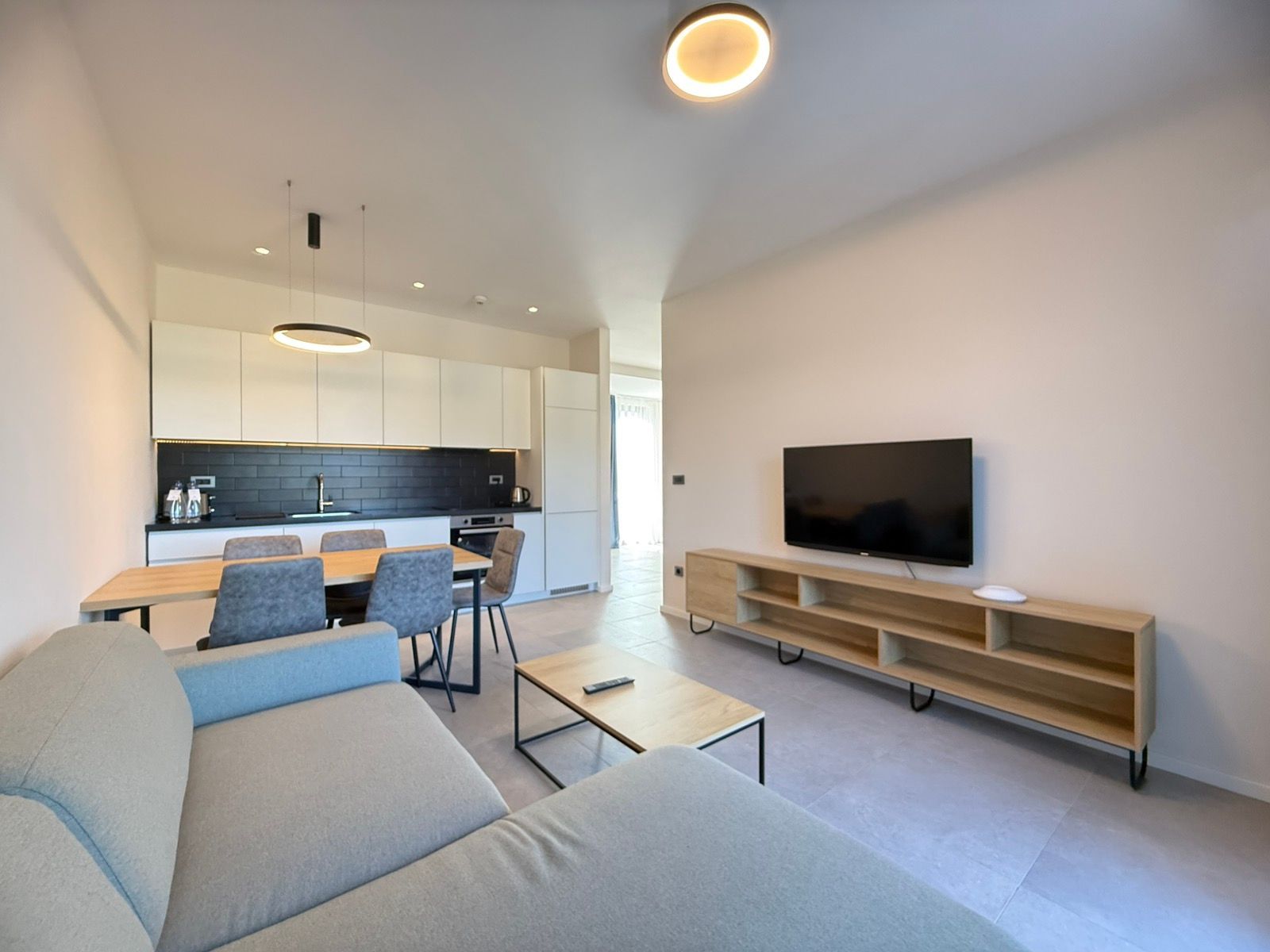 amforaproperty.com/Luksuzan trosoban stan 79.7 u prestižnom kompleksu sa bazenom-Kavač, Kotor