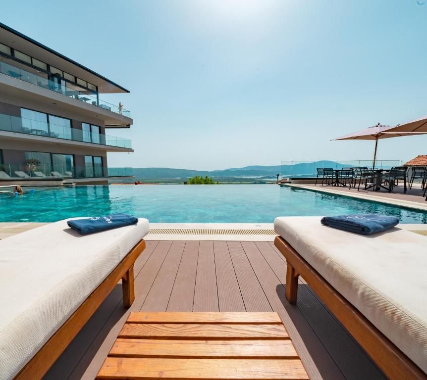 amforaproperty.com/Luksuzan trosoban stan 79.7 u prestižnom kompleksu sa bazenom-Kavač, Kotor