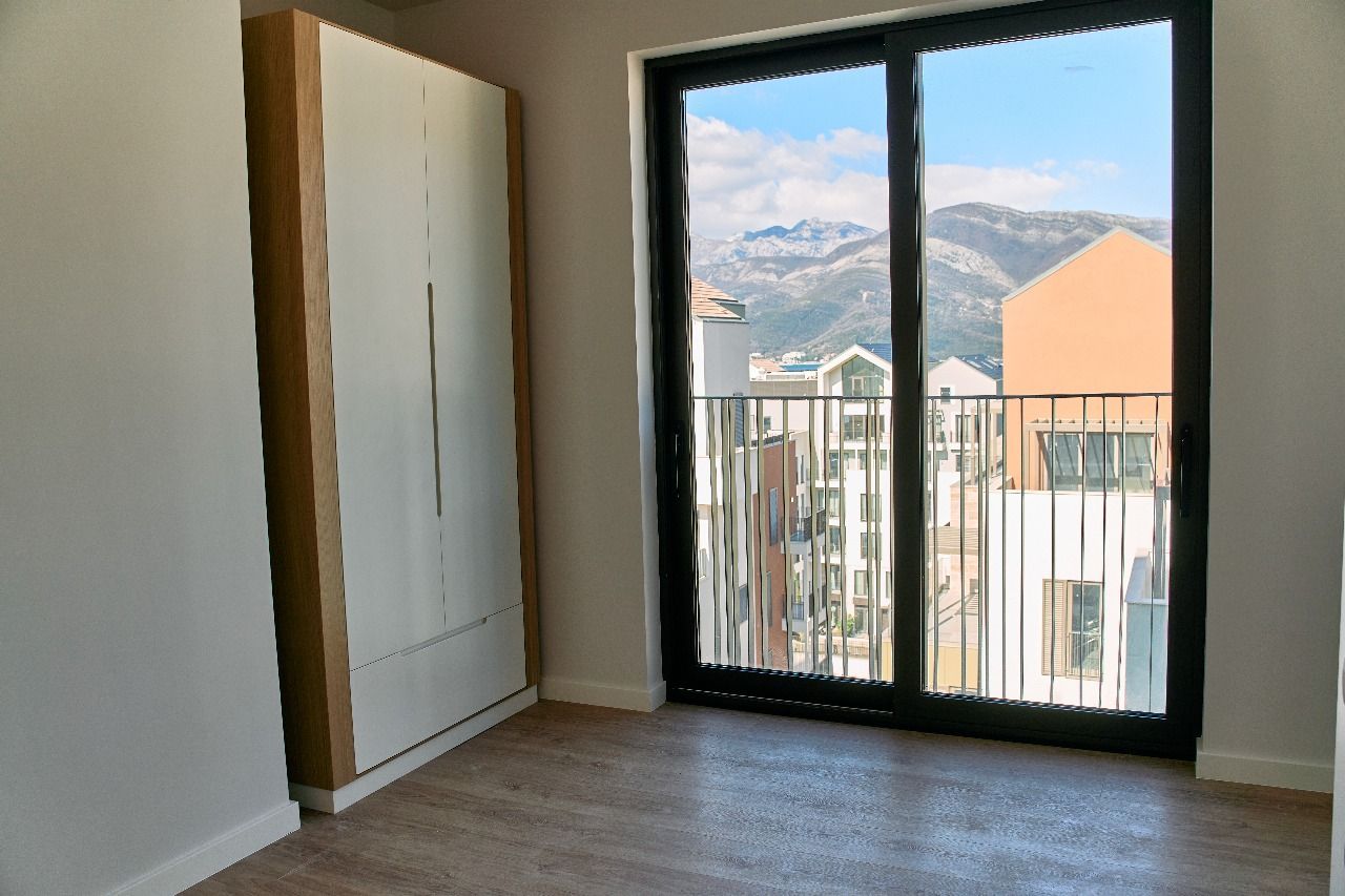 amforaproperty.com/Luksuzan dvosoban stan 102m2 u prestižnom kompleksu Boka Place, Tivat
