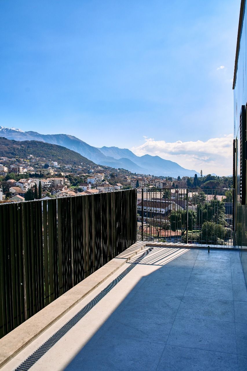 amforaproperty.com/Luksuzan dvosoban stan 102m2 u prestižnom kompleksu Boka Place, Tivat