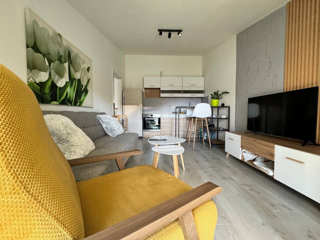 amforaproperty.com/Moderno opremljen jednosoban stan 34m2 + 20m2 terase,Budva-Lazi