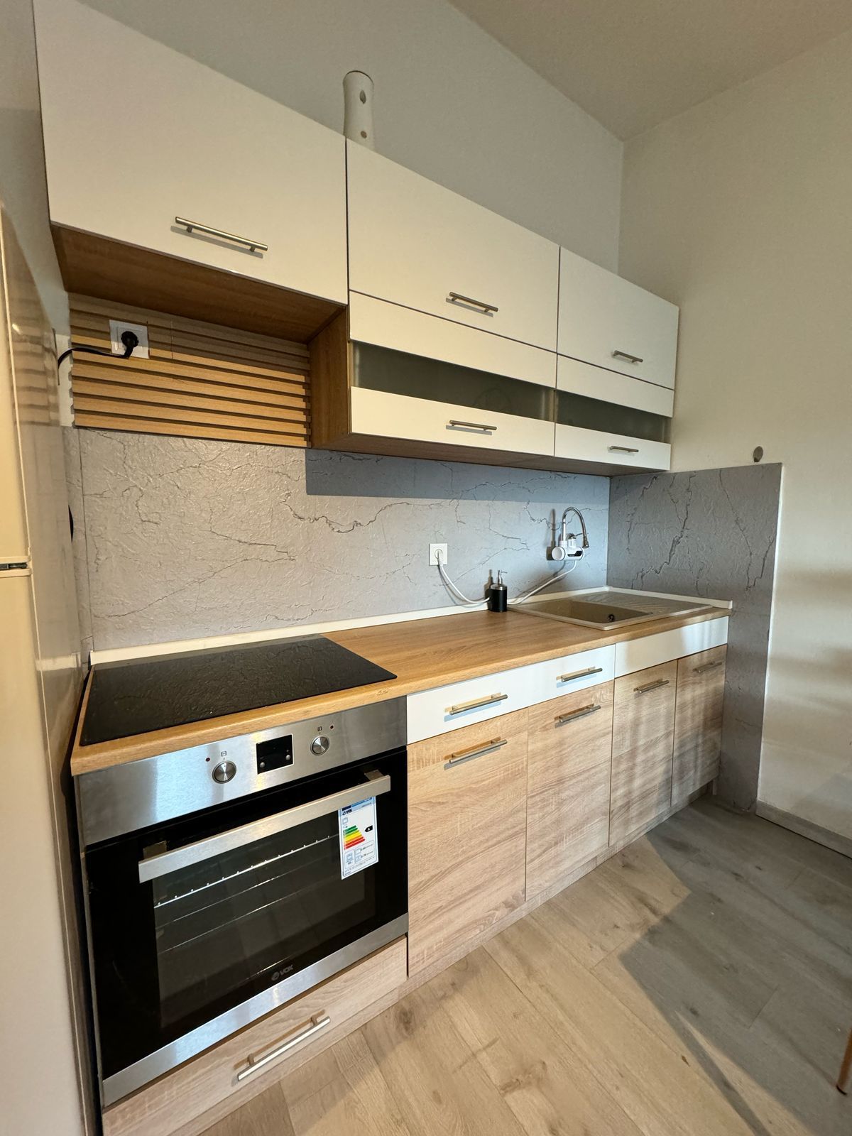 amforaproperty.com/Moderno opremljen jednosoban stan 34m2 + 20m2 terase,Budva-Lazi
