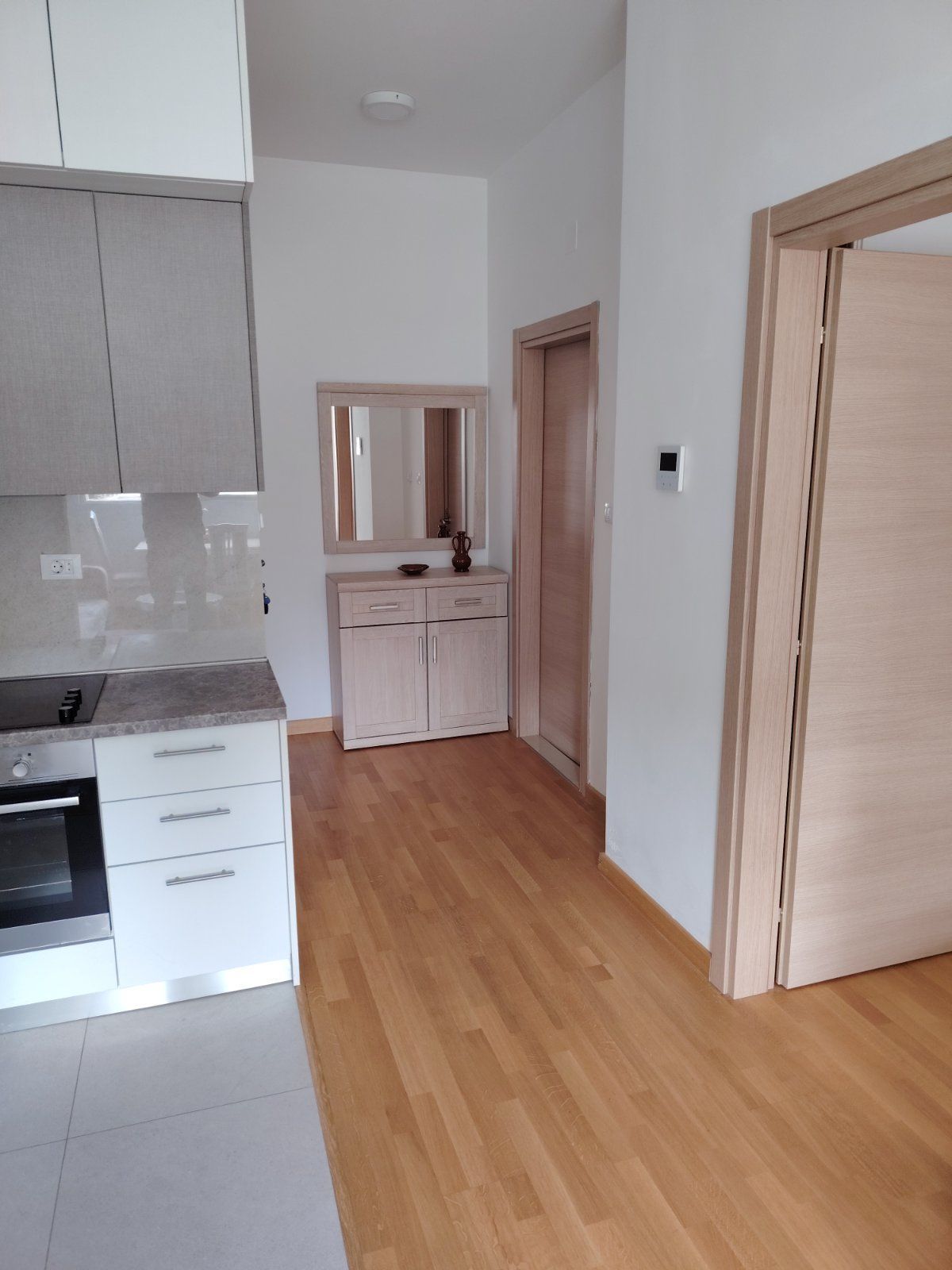 amforaproperty.com/Jednosoban moderno opremljen stan 42m2 u Budvi (NA DUZI PERIOD)