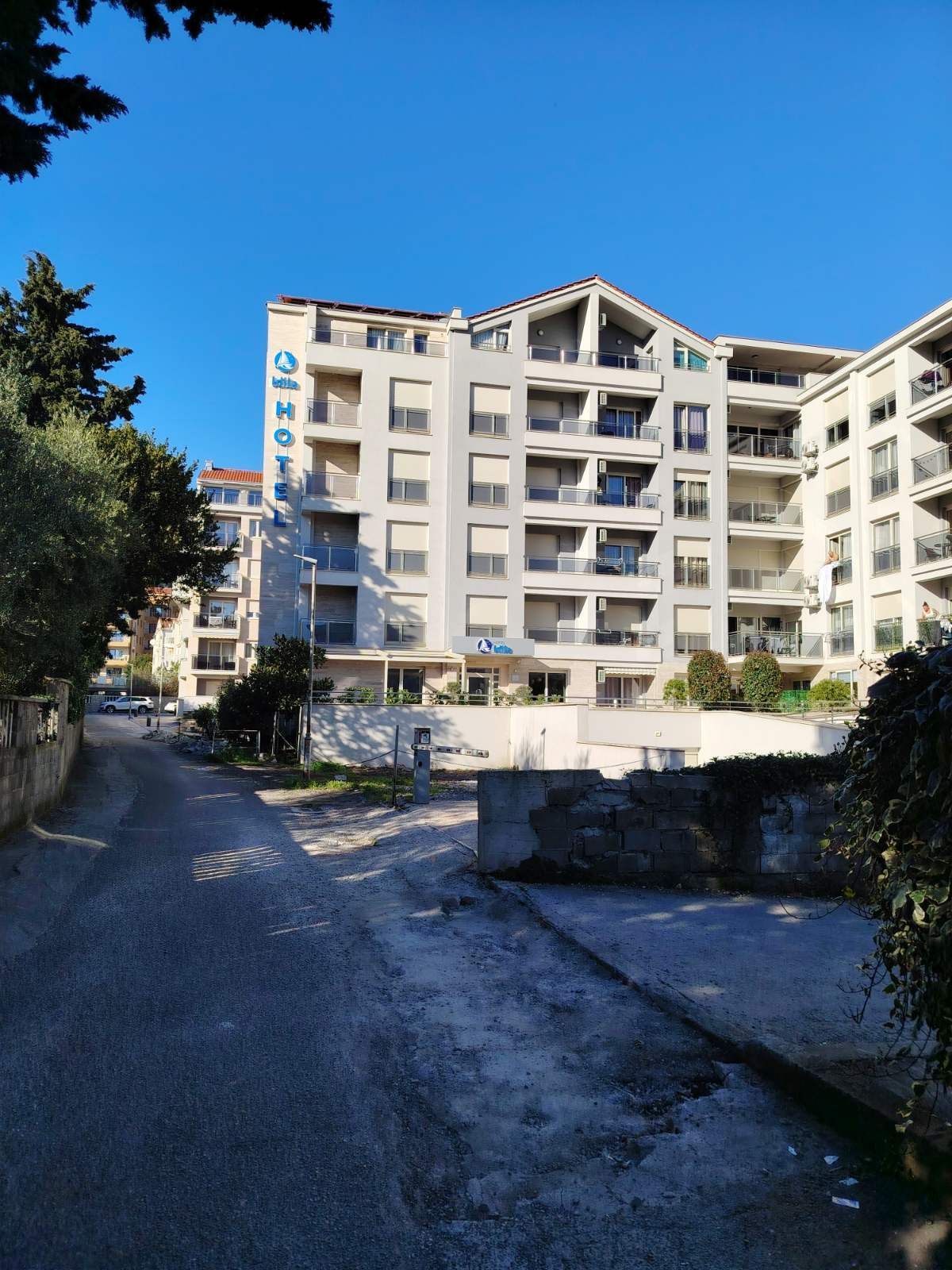 amforaproperty.com/Jednosoban moderno opremljen stan 42m2 u Budvi (NA DUZI PERIOD)