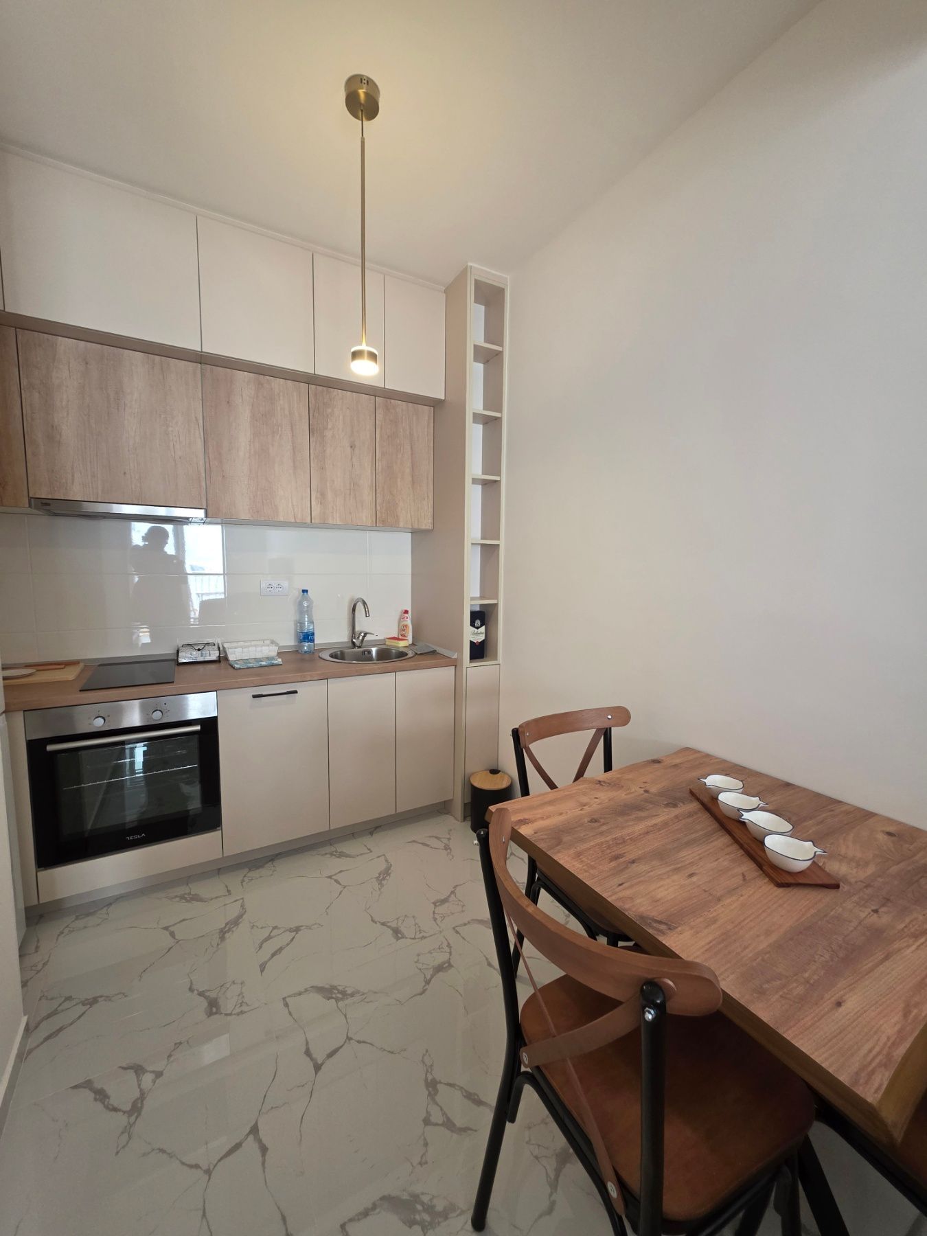 amforaproperty.com/Nov moderno opremljen jednosoban stan sa garaznim mestom ,Lazi - Budva.(NA DUZI PERIOD)