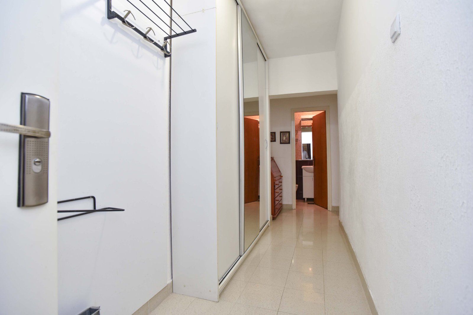 amforaproperty.com/Trosoban stan sa pogledom na more. Dubovica Lux, Budva (na duzi period)