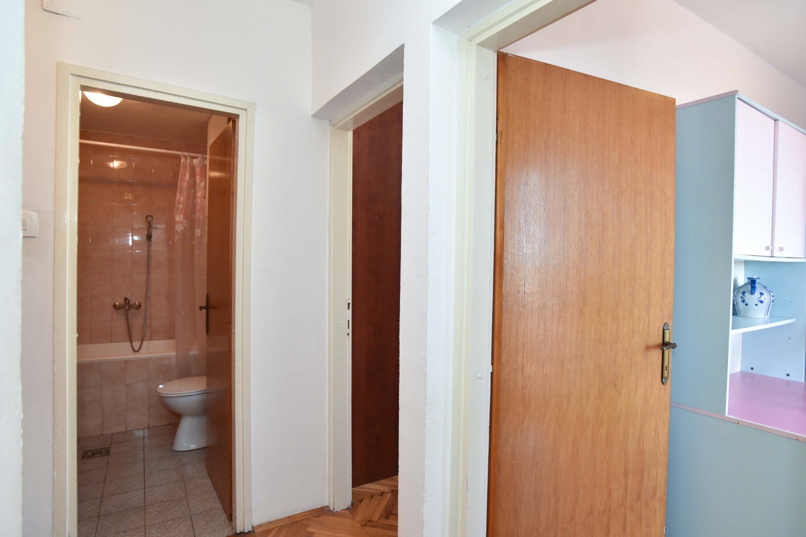 amforaproperty.com/Trosoban stan sa pogledom na more. Dubovica Lux, Budva (na duzi period)