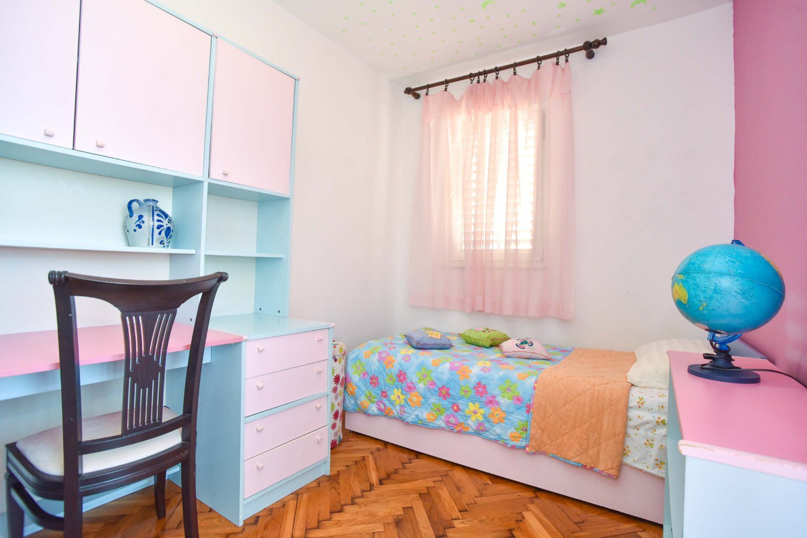 amforaproperty.com/Trosoban stan sa pogledom na more. Dubovica Lux, Budva (na duzi period)