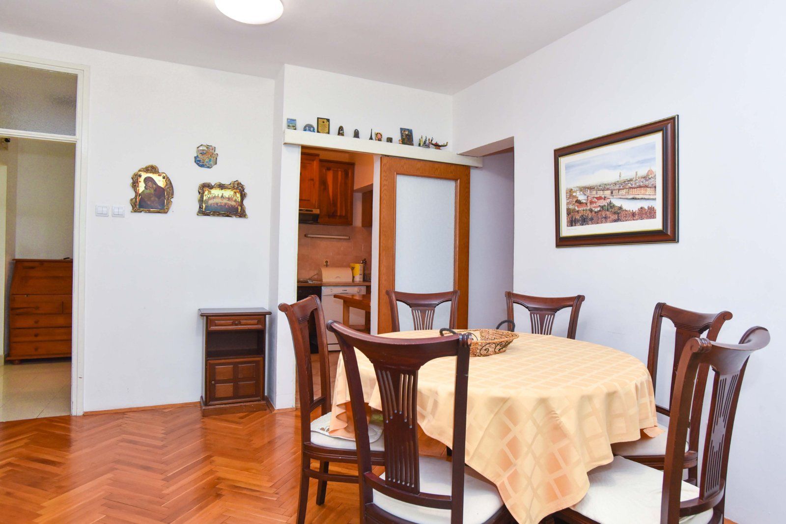 amforaproperty.com/Trosoban stan sa pogledom na more. Dubovica Lux, Budva (na duzi period)