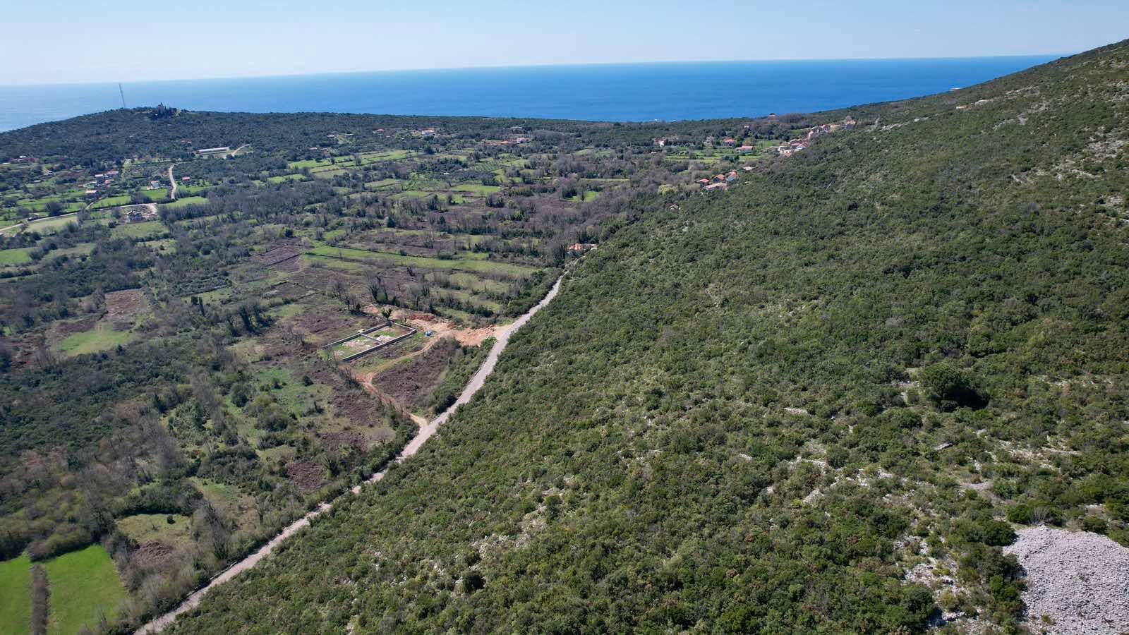 amforaproperty.com/Urbanizovan plac 5230m² – Zagora, Kotor