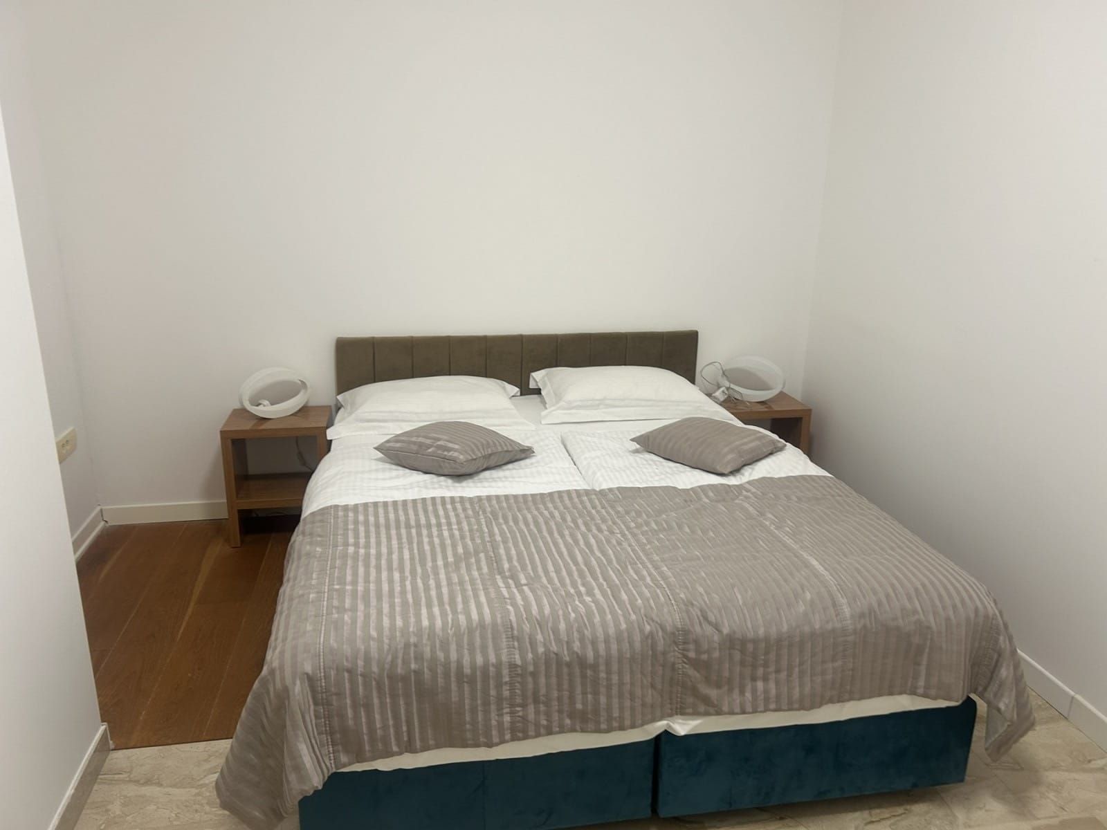 amforaproperty.com/Dvosoban namesten stan 77m2 sa pogledom na more,Tre Canne,Budva