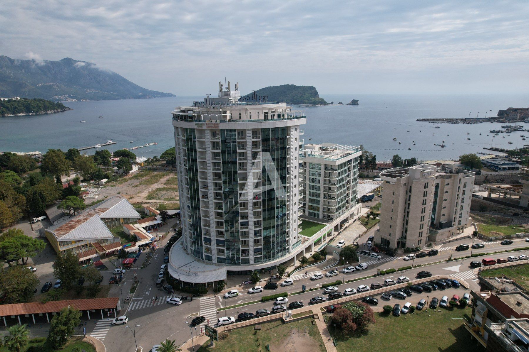 amforaproperty.com/Dvosoban namesten stan 77m2 sa pogledom na more,Tre Canne,Budva