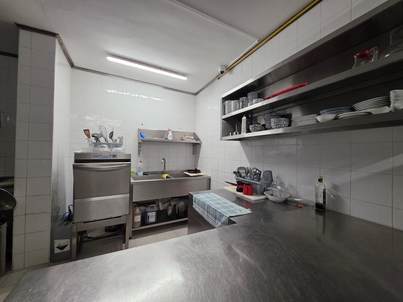 Luksuzni hotel sa spa centrom, restoranom i brojnim sadržajem na prodaju-Sveti Stefan, Crna Gora - Amfora Real Estate