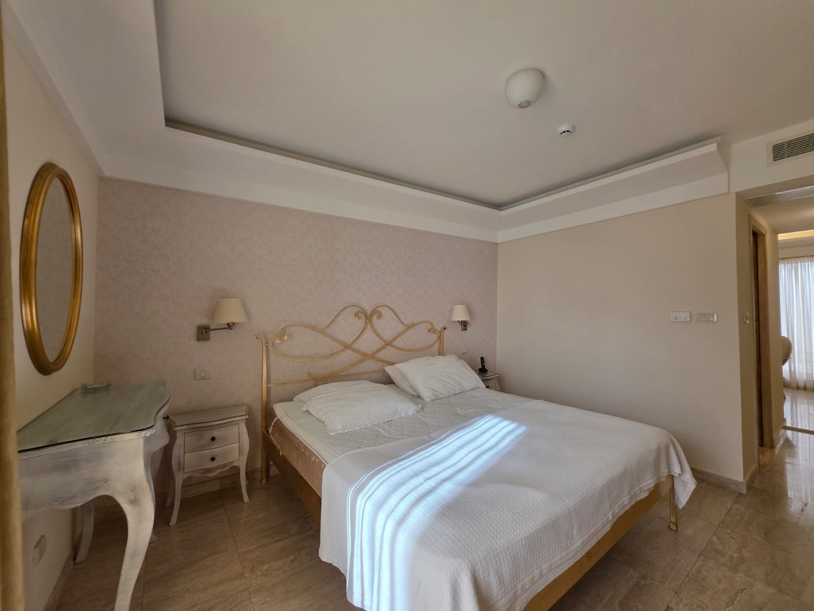 Luksuzni hotel sa spa centrom, restoranom i brojnim sadržajem na prodaju-Sveti Stefan, Crna Gora - Amfora Real Estate