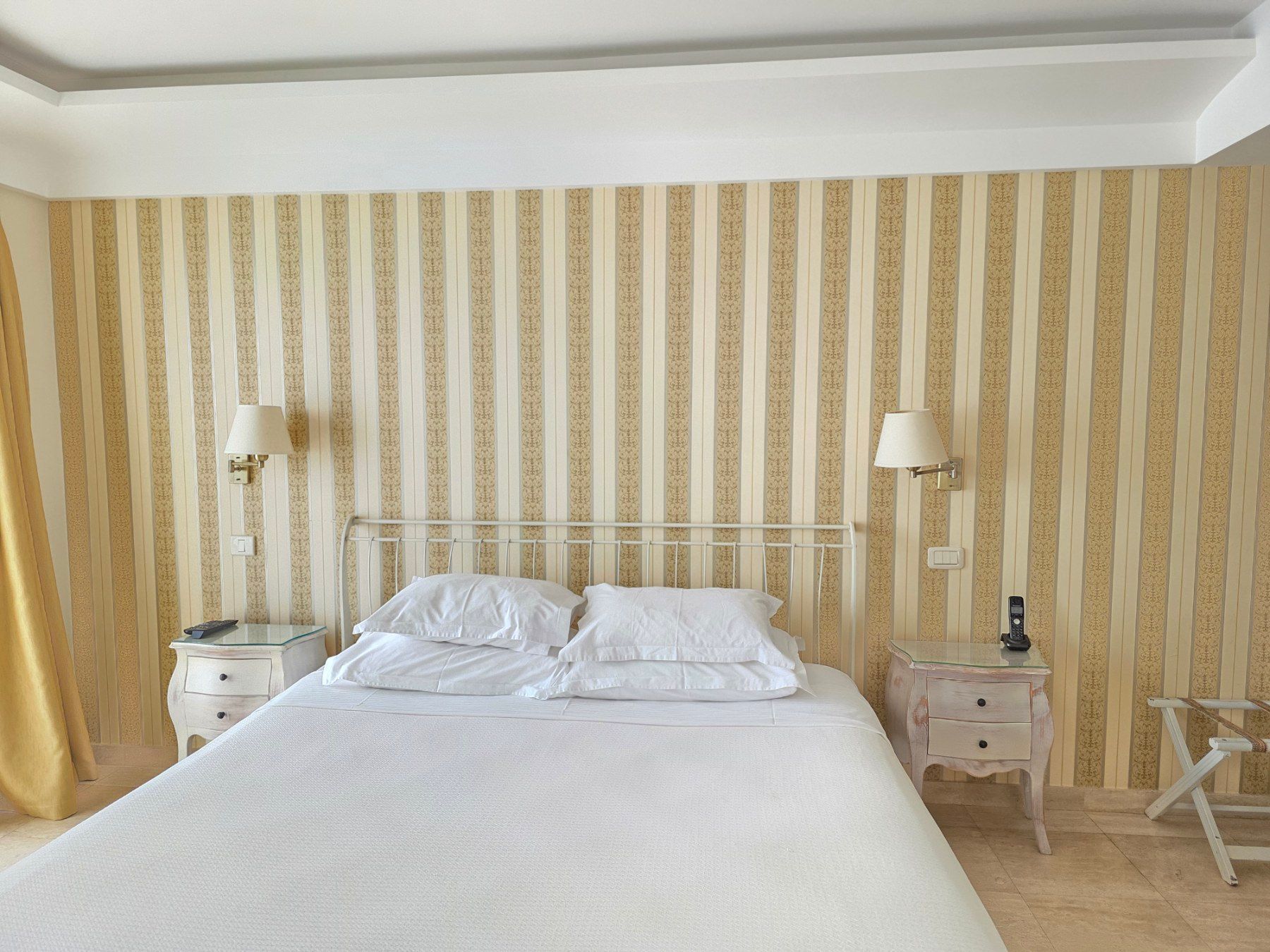 Luksuzni hotel sa spa centrom, restoranom i brojnim sadržajem na prodaju-Sveti Stefan, Crna Gora - Amfora Real Estate