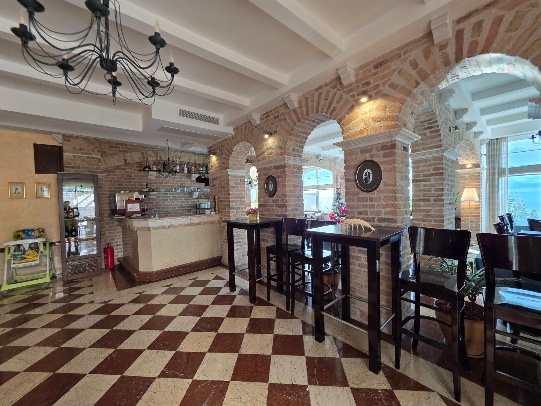 Luksuzni hotel sa spa centrom, restoranom i brojnim sadržajem na prodaju-Sveti Stefan, Crna Gora - Amfora Real Estate