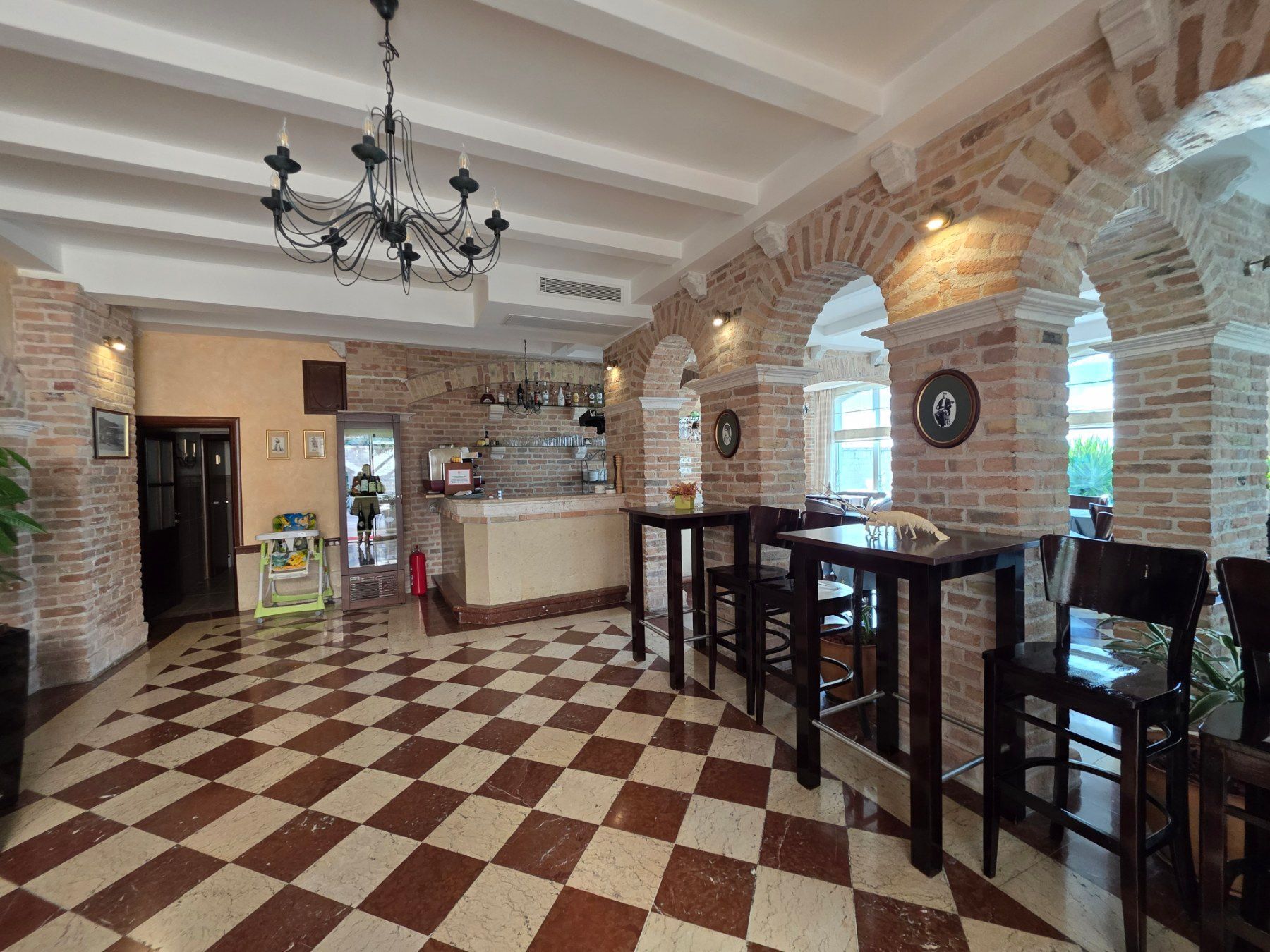 Luksuzni hotel sa spa centrom, restoranom i brojnim sadržajem na prodaju-Sveti Stefan, Crna Gora - Amfora Real Estate