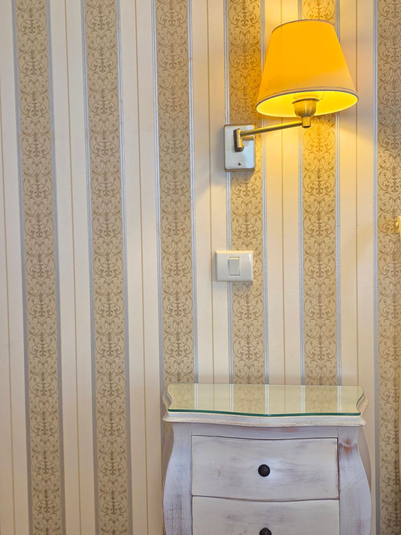 Luksuzni hotel sa spa centrom, restoranom i brojnim sadržajem na prodaju-Sveti Stefan, Crna Gora - Amfora Real Estate