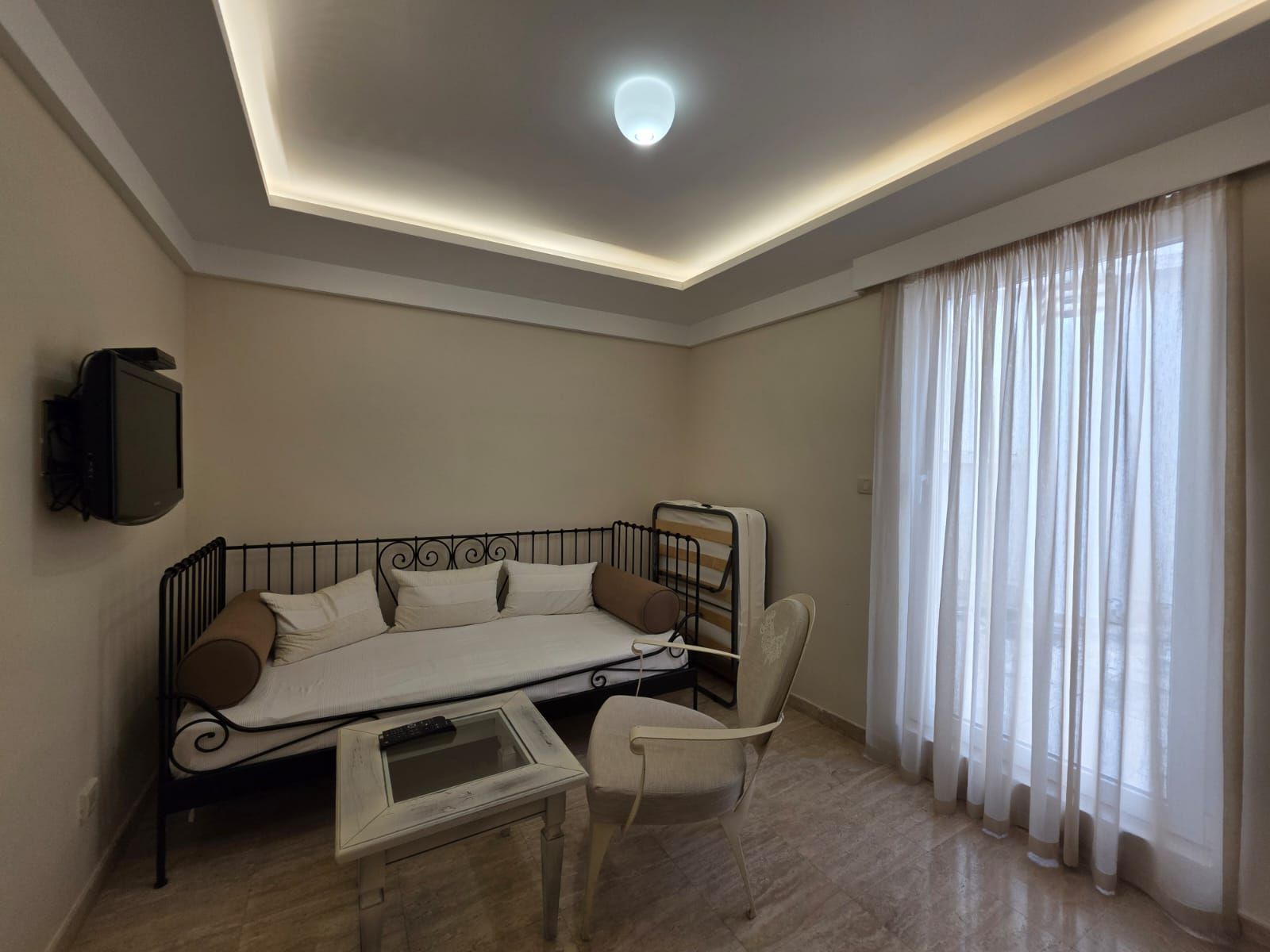 Luksuzni hotel sa spa centrom, restoranom i brojnim sadržajem na prodaju-Sveti Stefan, Crna Gora - Amfora Real Estate