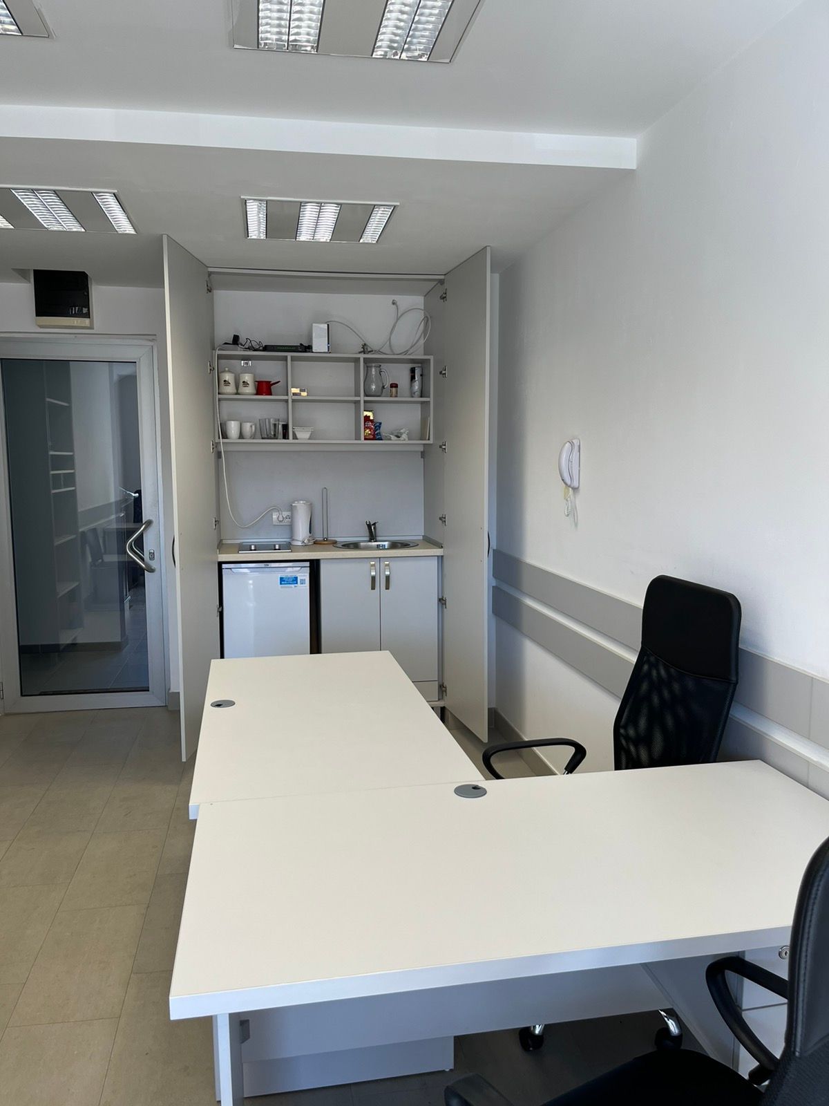 amforaproperty.com/Poslovni prostor Mainski put, Budva, 53 m² (NA DUZI PERIOD)