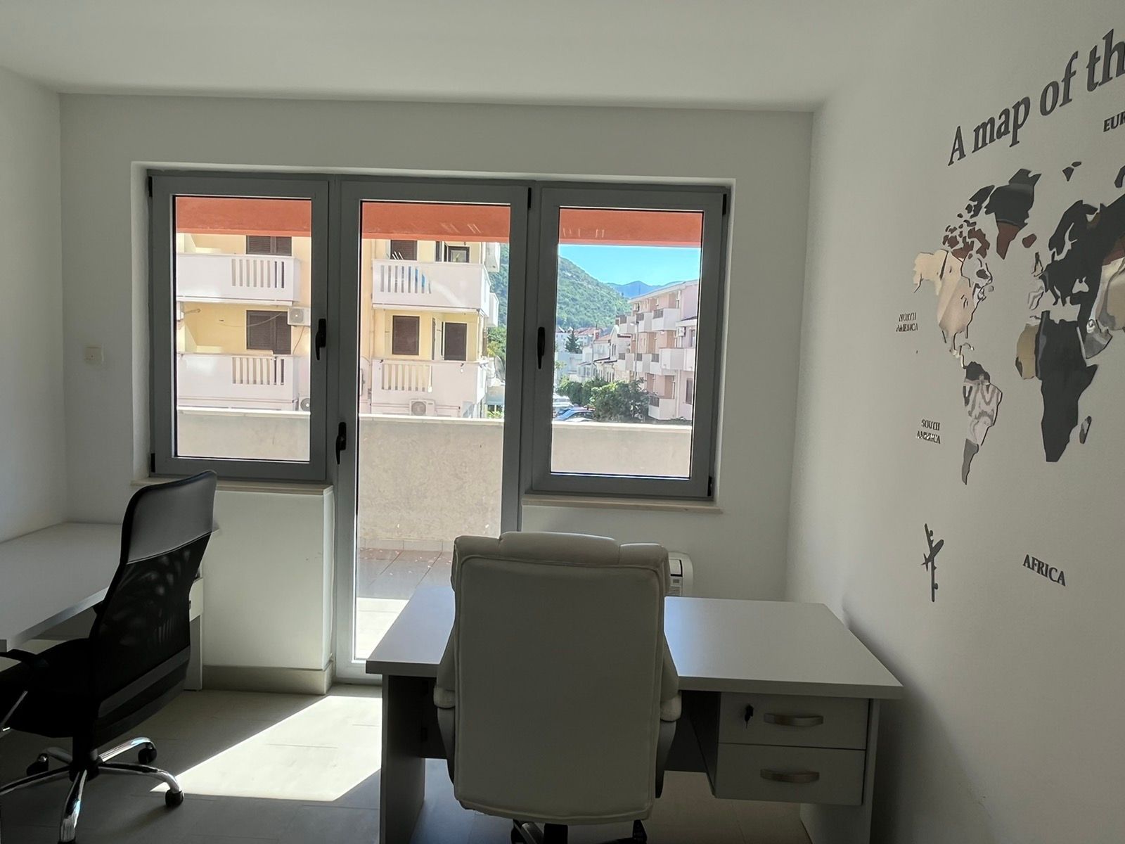 amforaproperty.com/Poslovni prostor Mainski put, Budva, 53 m² (NA DUZI PERIOD)