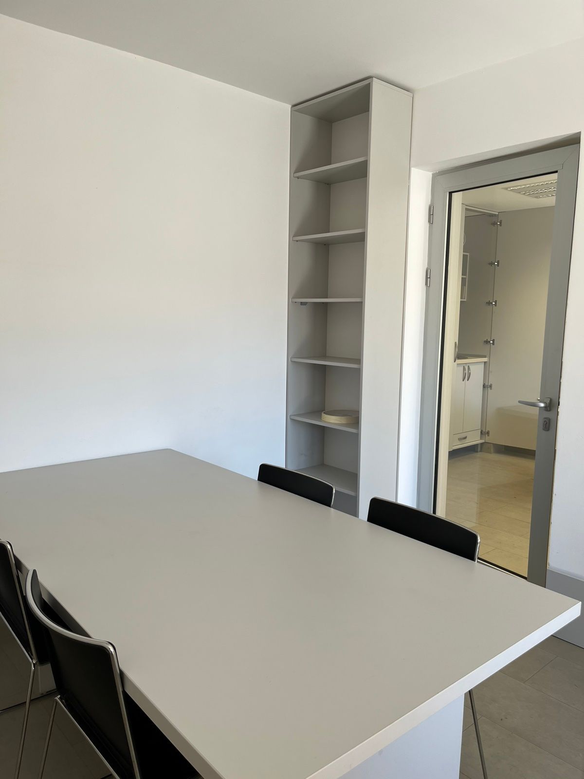 amforaproperty.com/Poslovni prostor Mainski put, Budva, 53 m² (NA DUZI PERIOD)