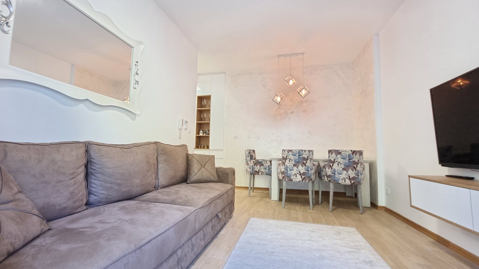 amforaproperty.com/Jednosoban moderno opremljen stan 49m2 u kompleksu The Old Bakery,Budva