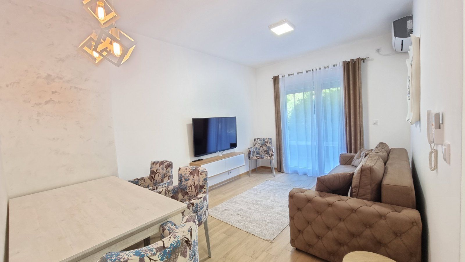 amforaproperty.com/Jednosoban moderno opremljen stan 49m2 u kompleksu The Old Bakery,Budva
