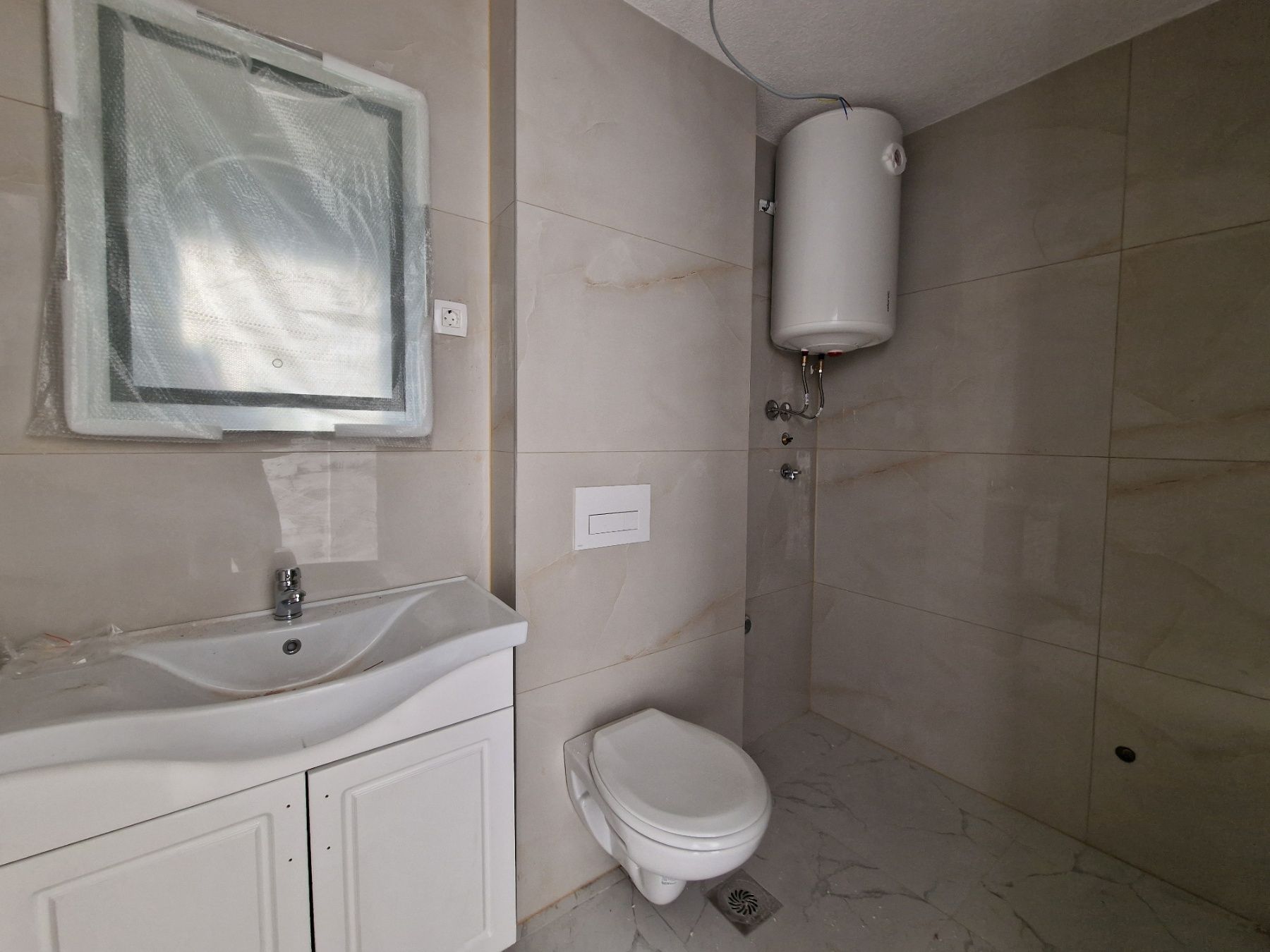 amforaproperty.com/Jednosoban Stan 44m² u Novoj Zgradi u Bečićima