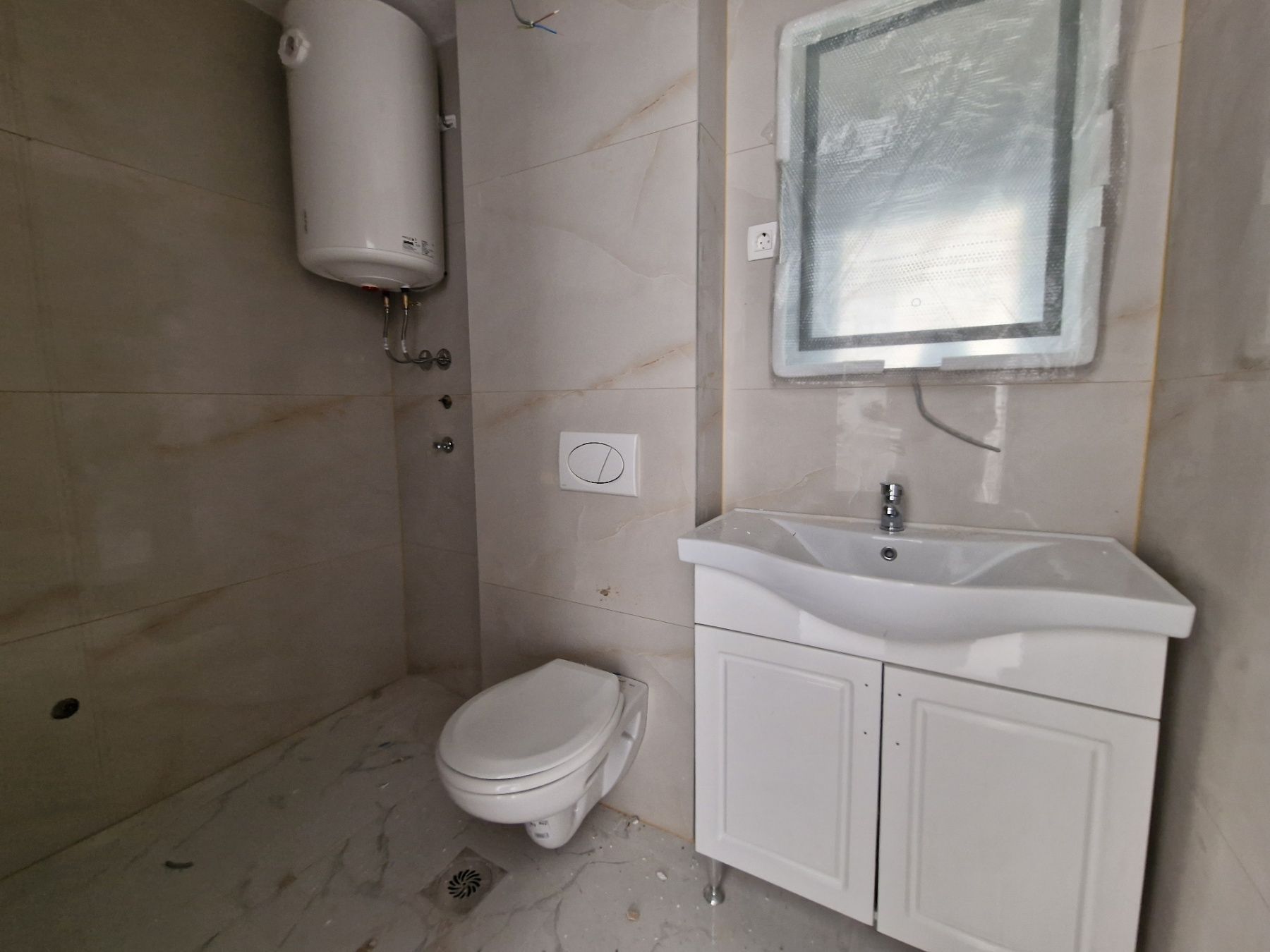 amforaproperty.com/Jednosoban Stan 44m² u Novoj Zgradi u Bečićima