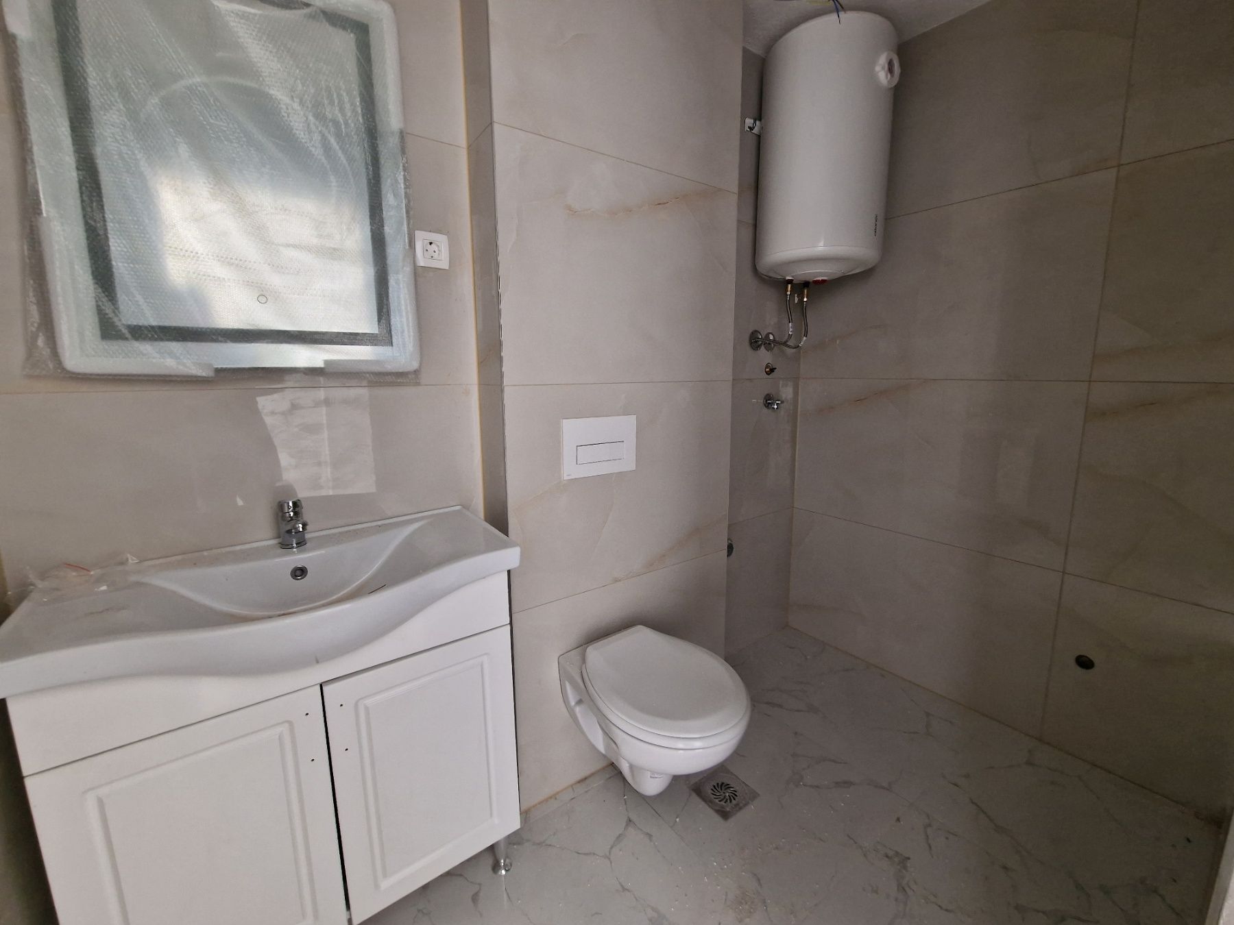 amforaproperty.com/Jednosoban Stan 44m² u Novoj Zgradi u Bečićima
