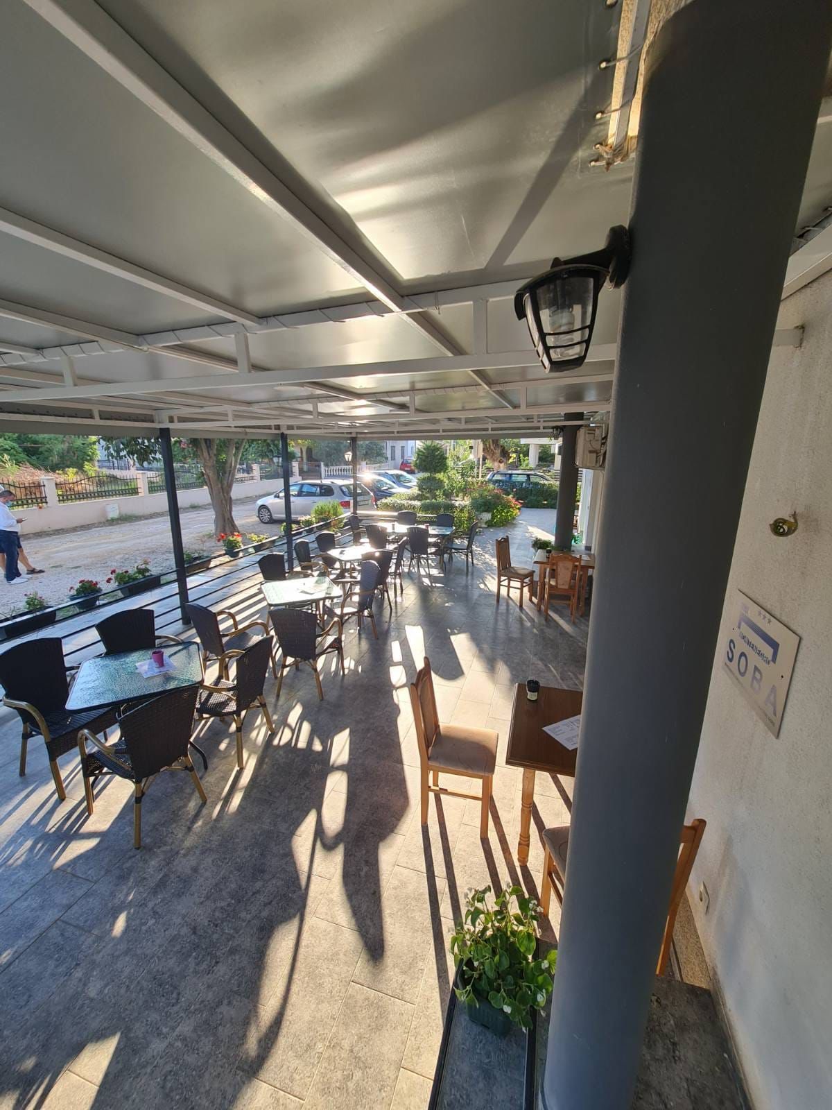 amforaproperty.com/Kompletno opremljen apartmanski objekat 920 m² sa apartmanima i restoranom – Donji Štoj, Ulcinj