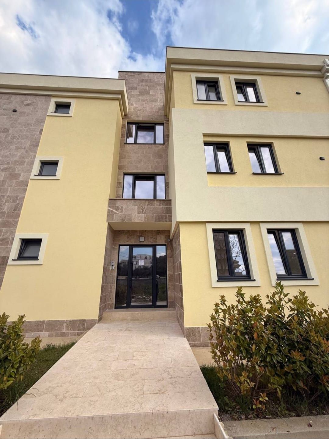 amforaproperty.com/Jednosobni stanovi u novogradnji na 150 metara od mora – Bonići, Tivat