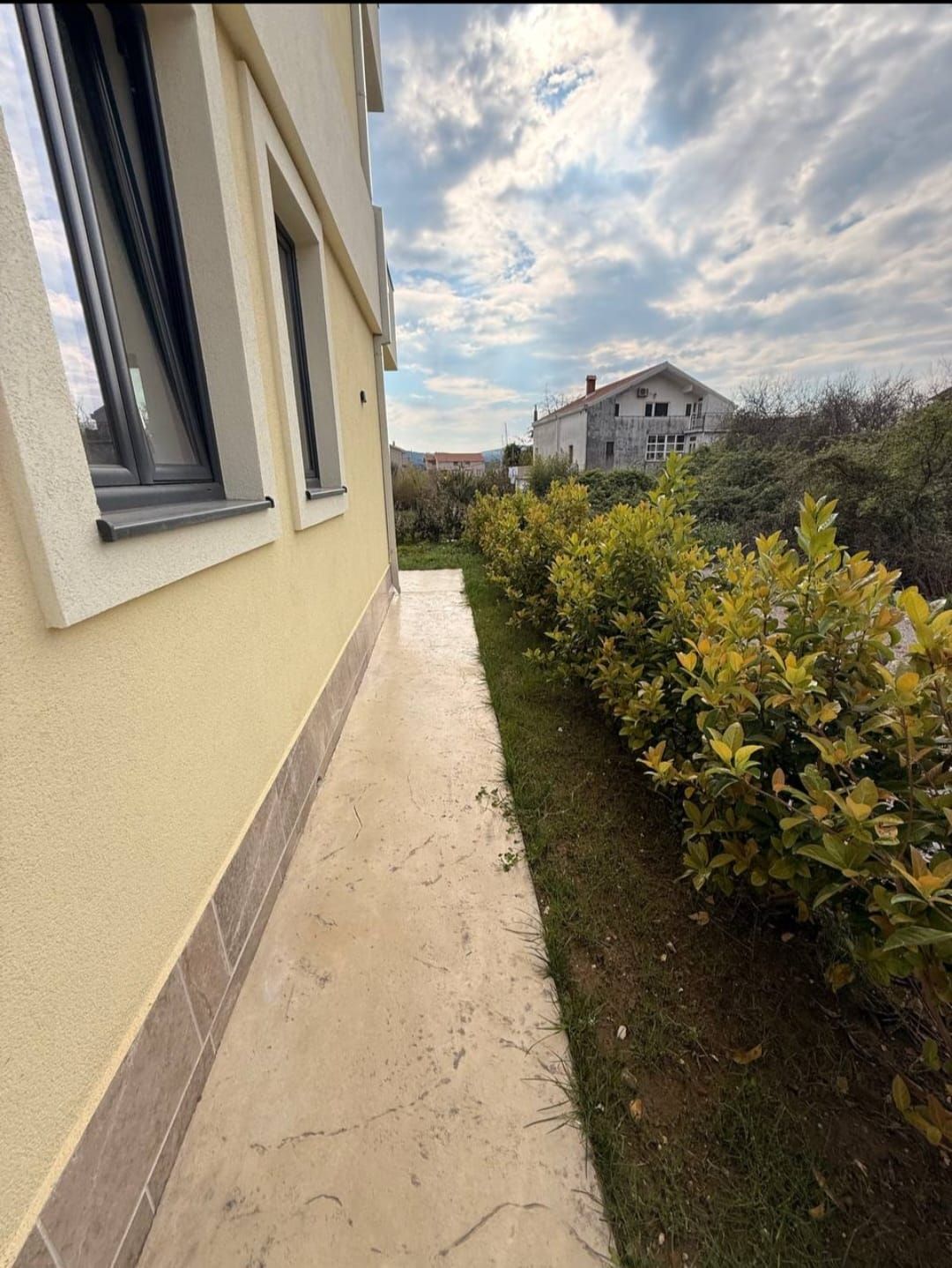 amforaproperty.com/Jednosobni stanovi u novogradnji na 150 metara od mora – Bonići, Tivat