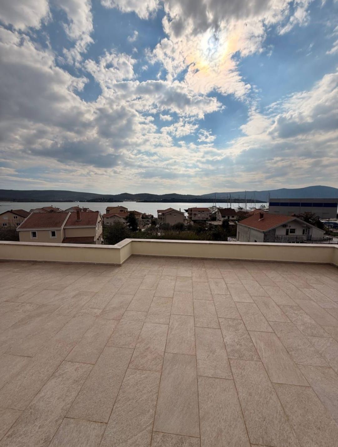 amforaproperty.com/Jednosobni stanovi u novogradnji na 150 metara od mora – Bonići, Tivat