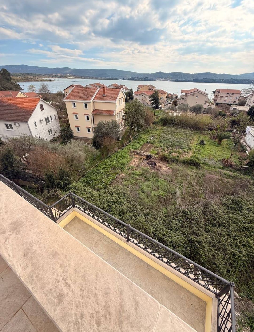 amforaproperty.com/Jednosobni stanovi u novogradnji na 150 metara od mora – Bonići, Tivat