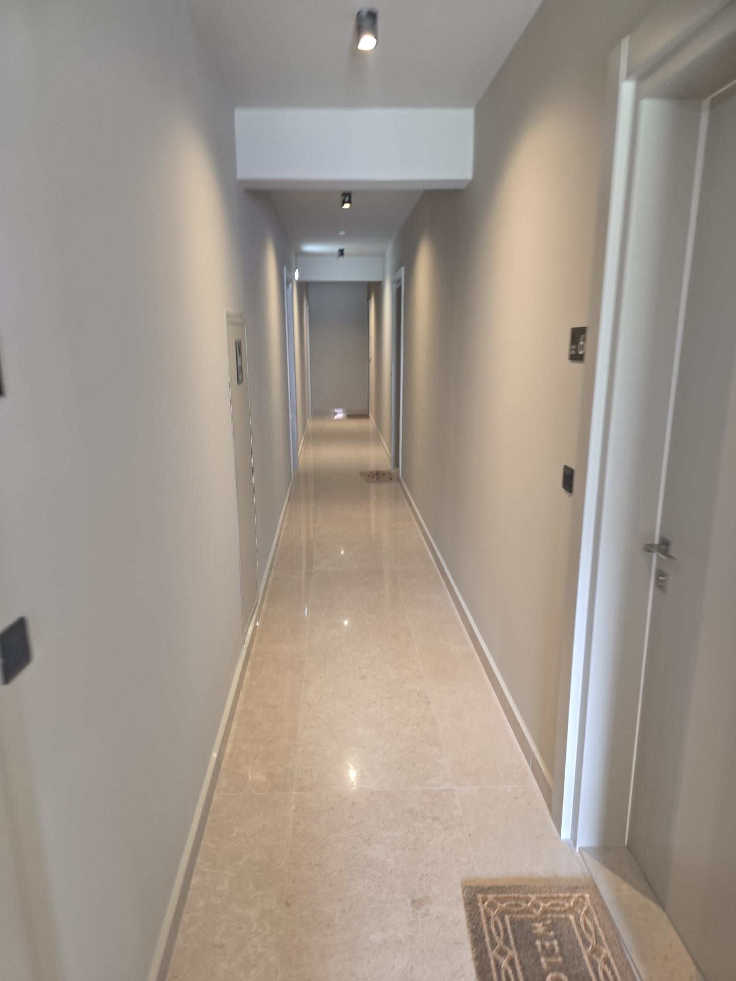 amforaproperty.com/Dvosoban stan od 70 m² sa garaznim mestom u novoj zgradi na atraktivnoj lokaciji u Tivtu, Mrčevac