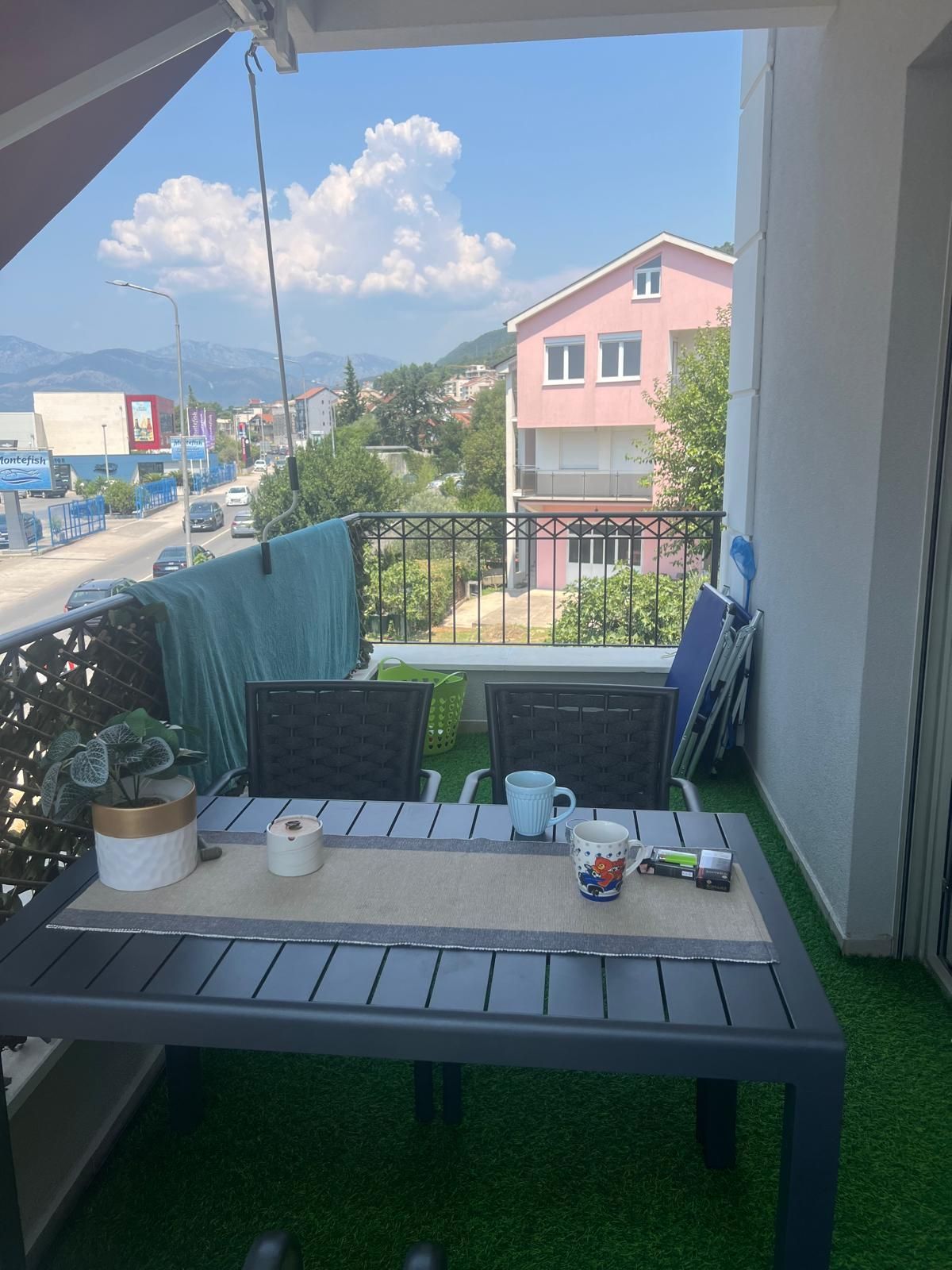 amforaproperty.com/Dvosoban stan od 70 m² sa garaznim mestom u novoj zgradi na atraktivnoj lokaciji u Tivtu, Mrčevac