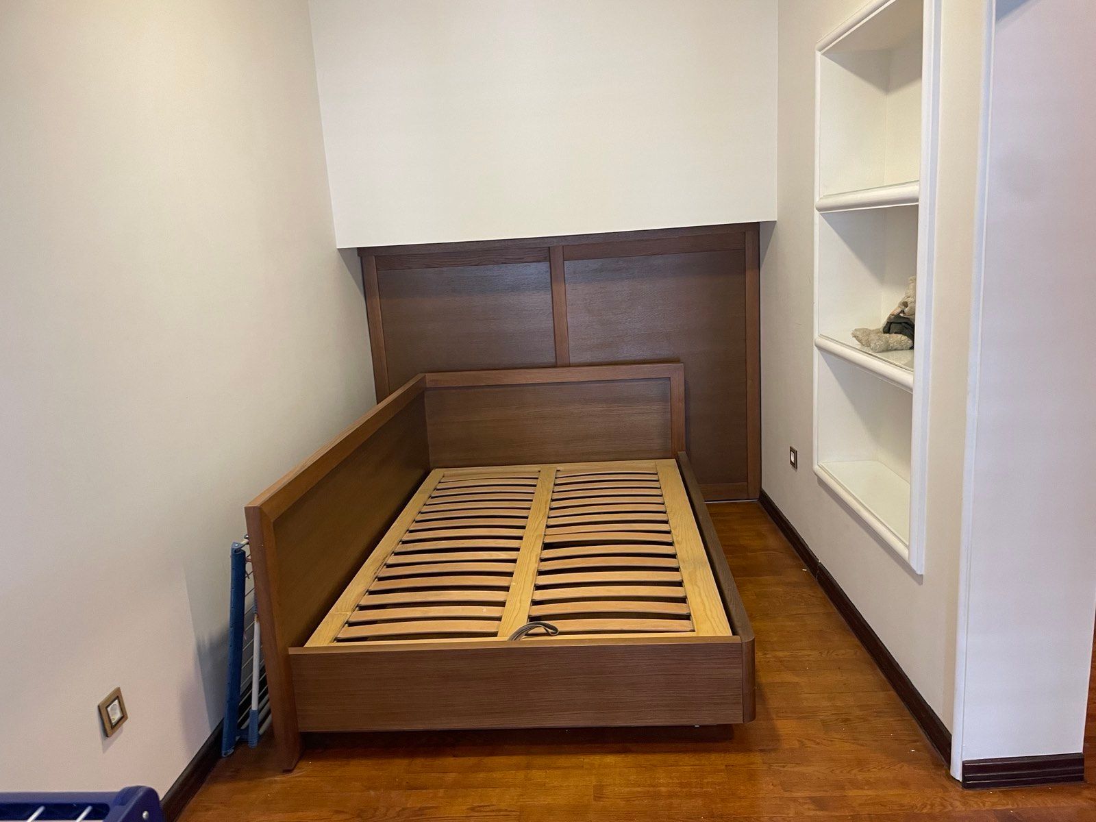 amforaproperty.com/Dvosoban Stan 130m2 sa parking mestom na atraktivnoj lokaciji u Budvi (IZDAVANJE NA DUZI PERIOD)